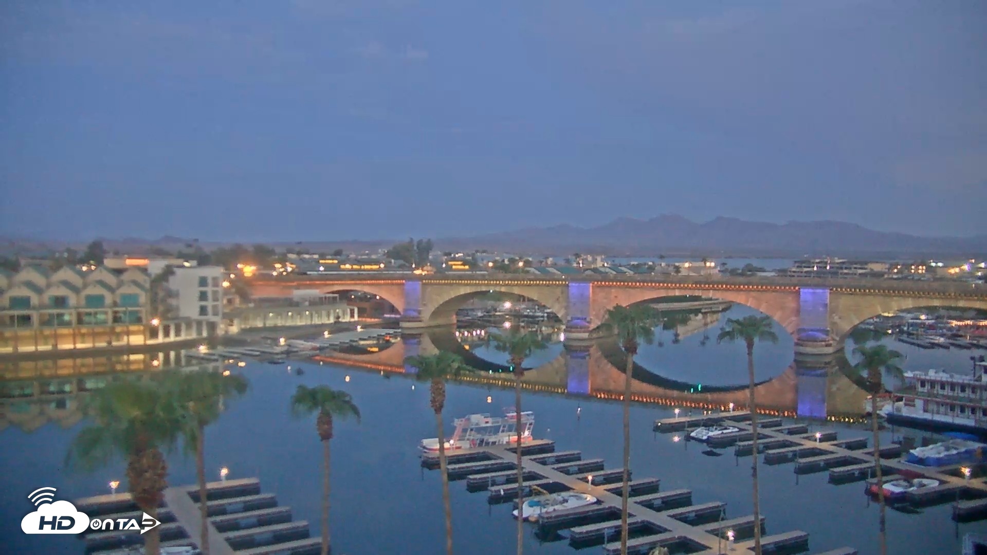 Snapshot of Lake Havasu London Bridge Live Webcam taken Aug 27, 2026, 5:49am MST