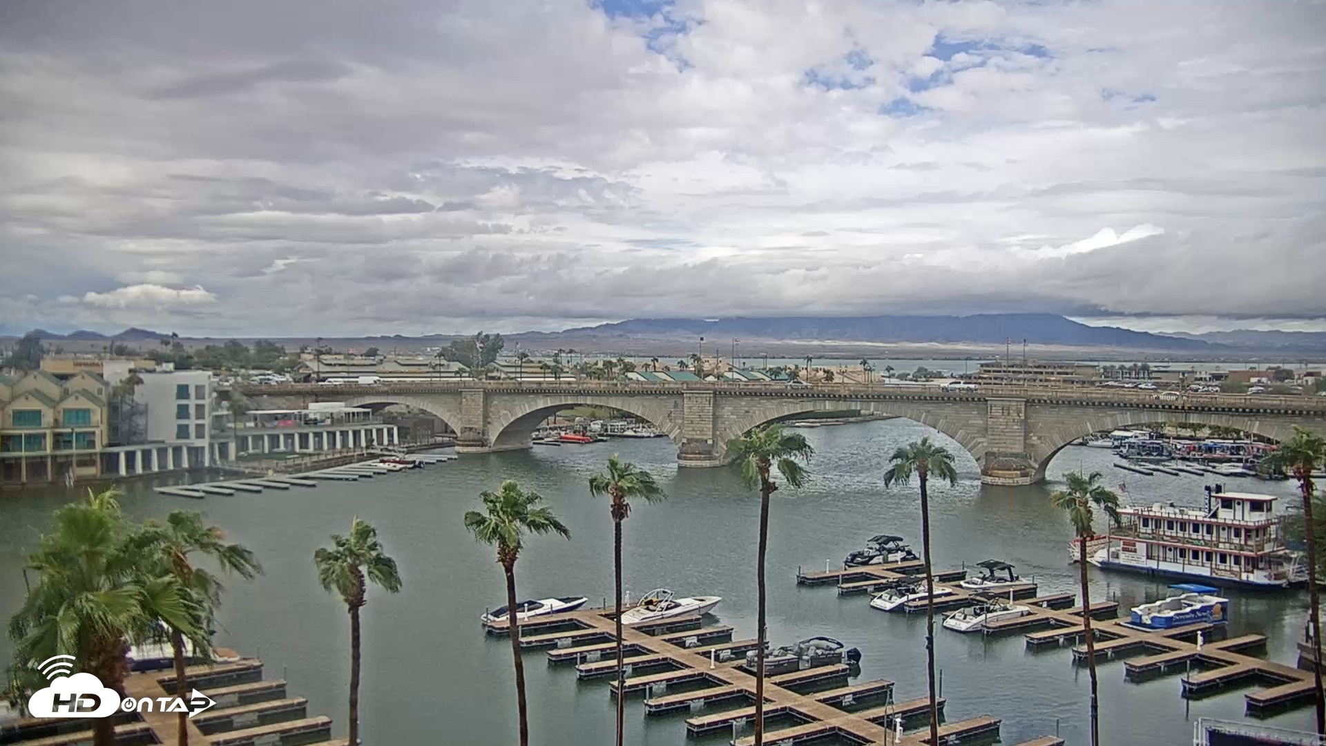 Snapshot of Lake Havasu London Bridge Live Webcam taken Oct 11, 2026, 10:53am MST