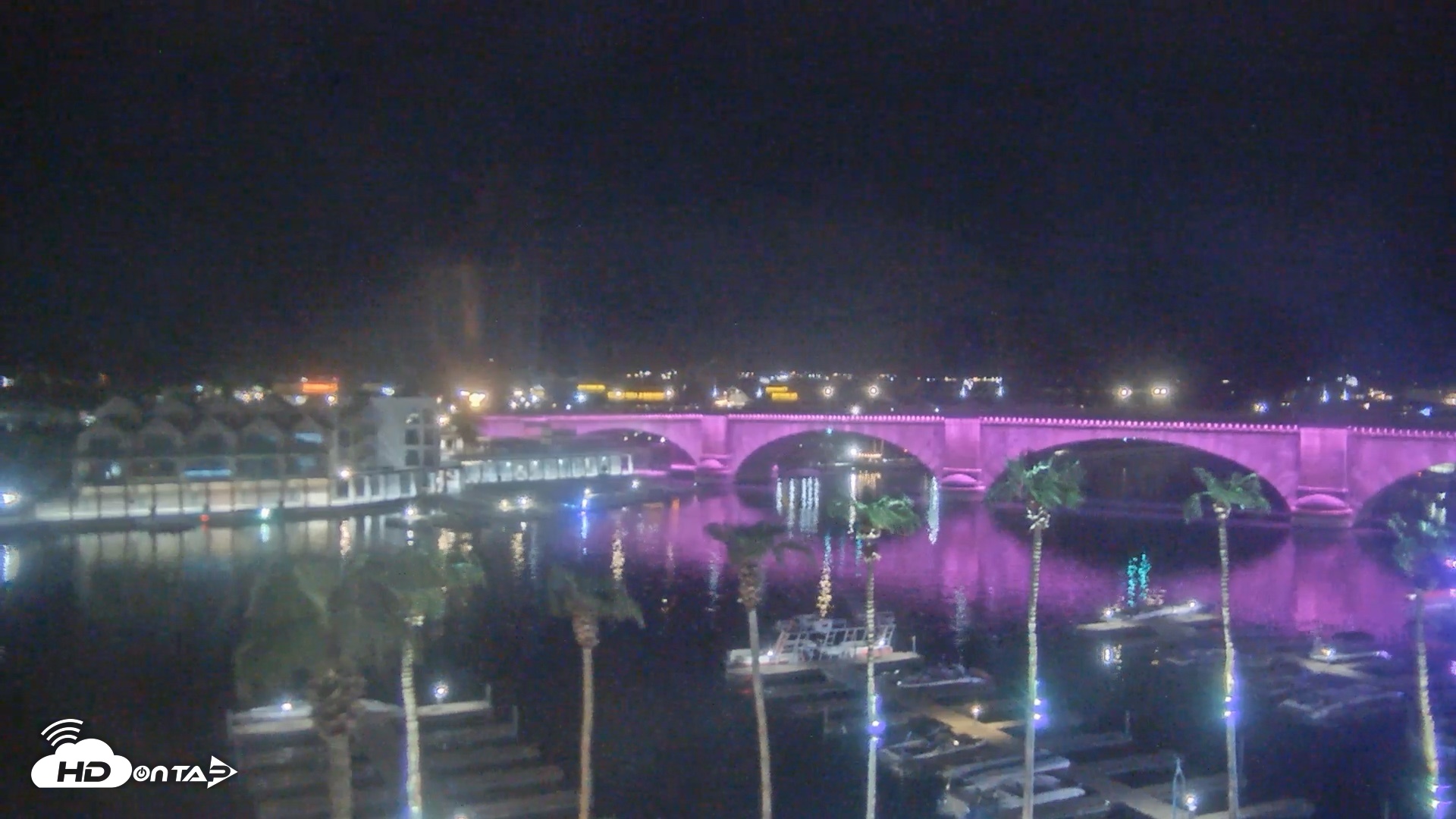 Snapshot of Lake Havasu London Bridge Live Webcam taken Aug 29, 2026, 9:20pm MST