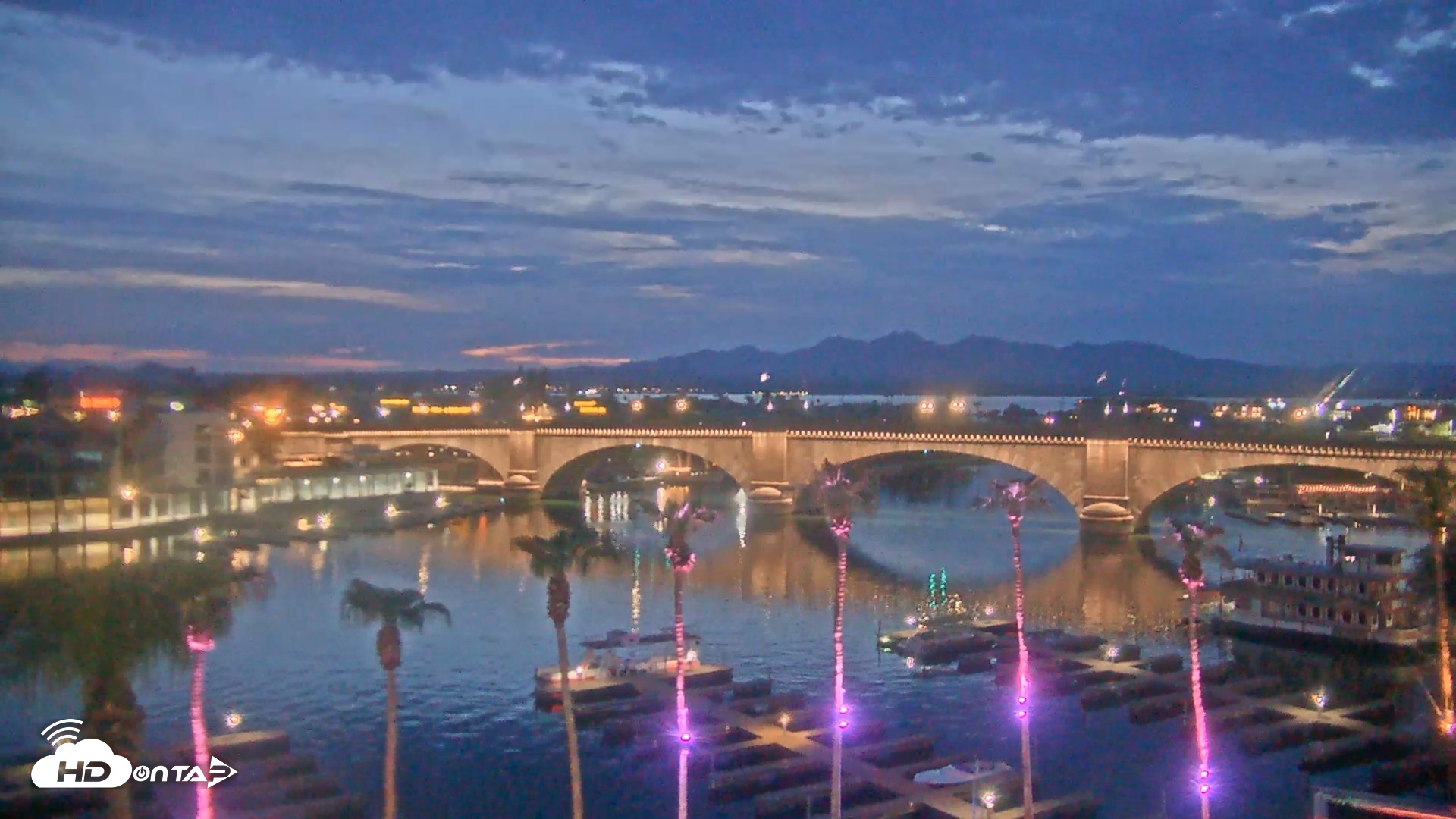 Snapshot of Lake Havasu London Bridge Live Webcam taken Aug 11, 2026, 7:59pm MST