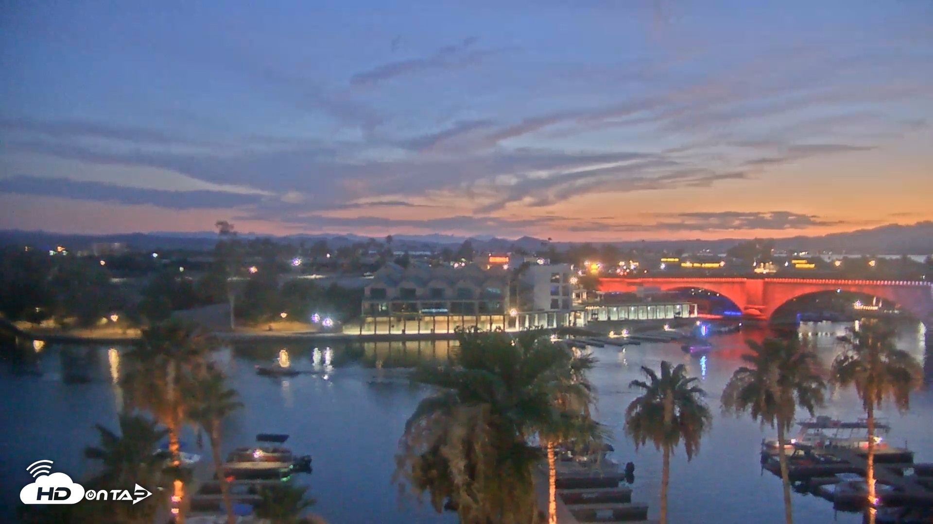 Snapshot of Lake Havasu London Bridge Live Webcam taken Jun 16, 2026, 8:22pm MST