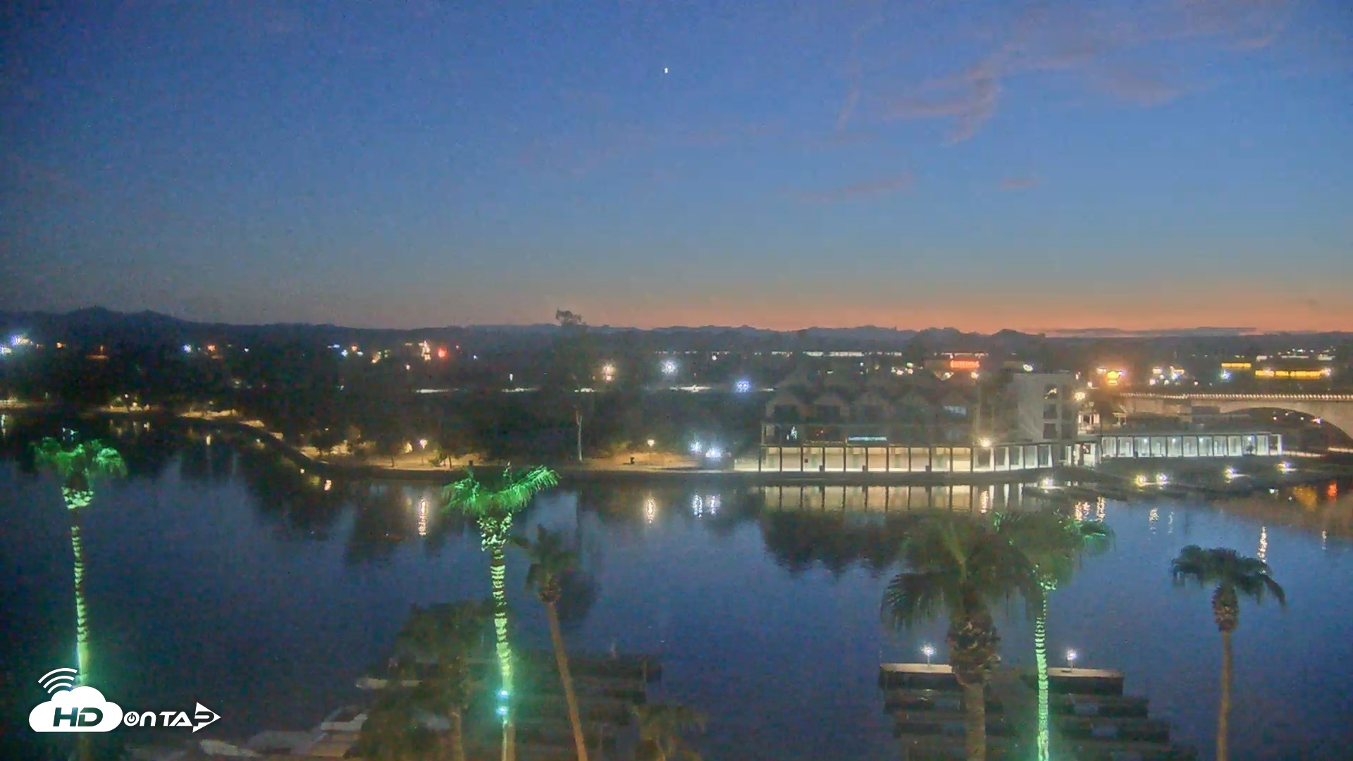 Snapshot of Lake Havasu London Bridge Live Webcam taken Aug 25, 2026, 7:49pm MST