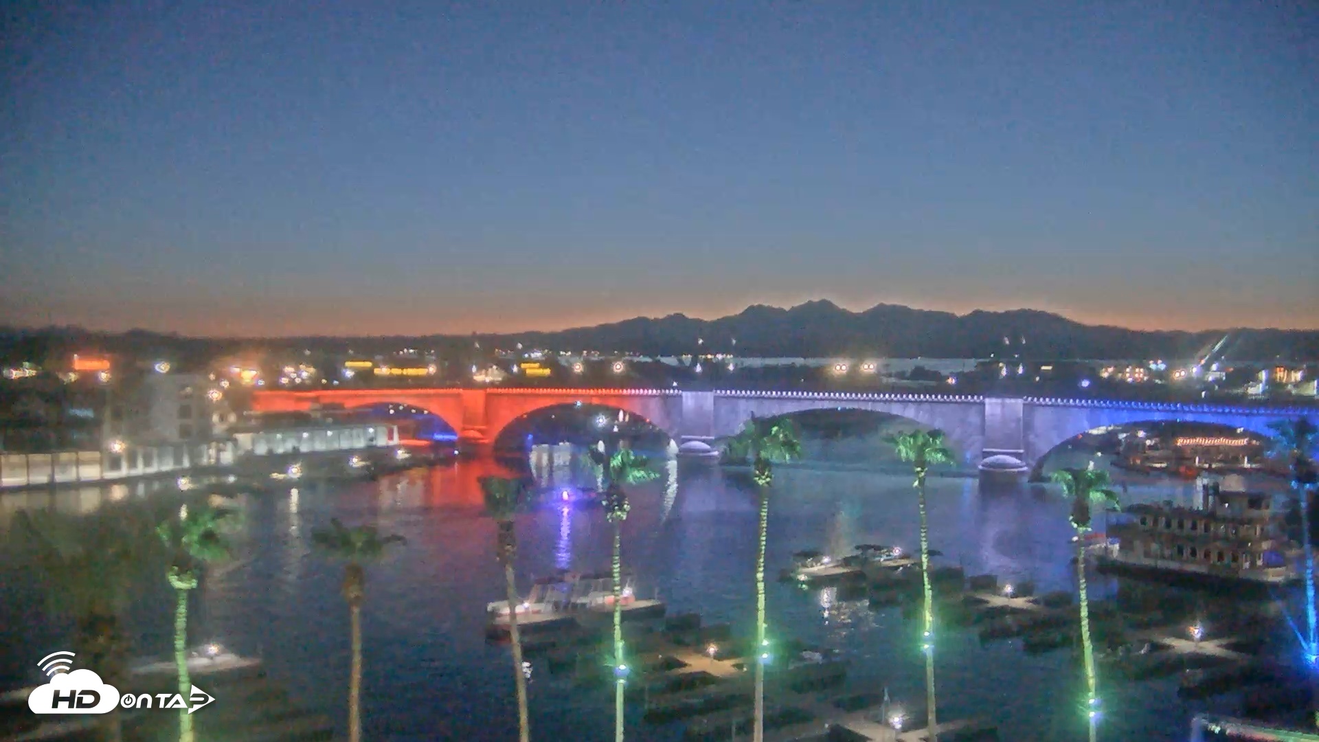 Snapshot of Lake Havasu London Bridge Live Webcam taken Jul 22, 2026, 8:31pm MST