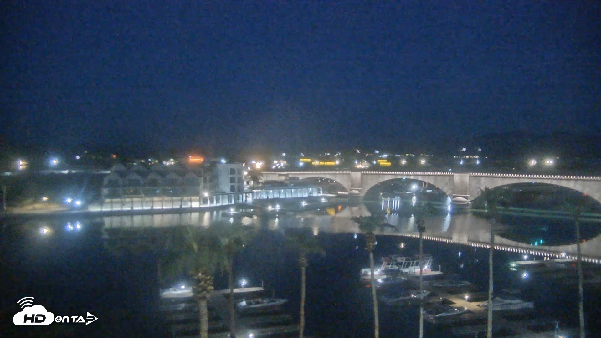 Snapshot of Lake Havasu London Bridge Live Webcam taken Aug 19, 2026, 5:18am MST