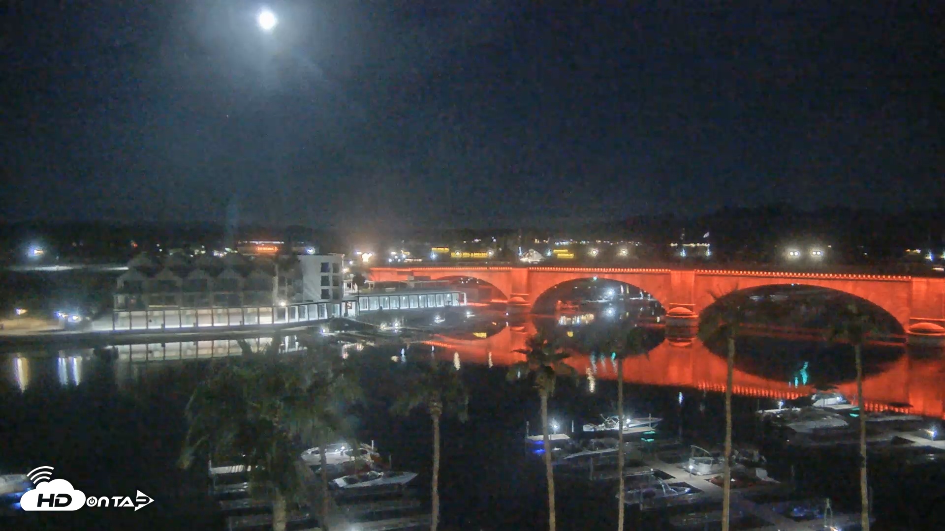 Snapshot of Lake Havasu London Bridge Live Webcam taken Oct 6, 2025, 4:42am MST