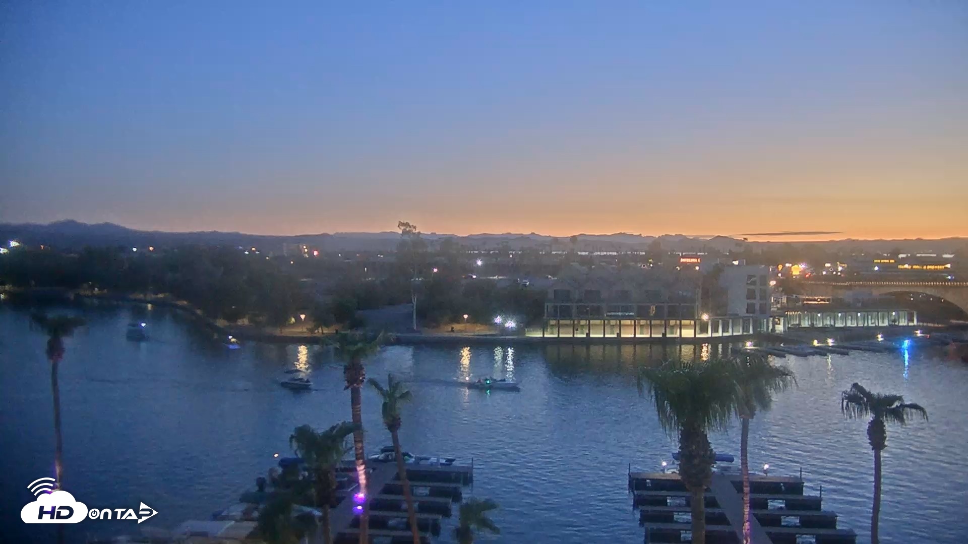 Snapshot of Lake Havasu London Bridge Live Webcam taken Aug 7, 2026, 7:57pm MST