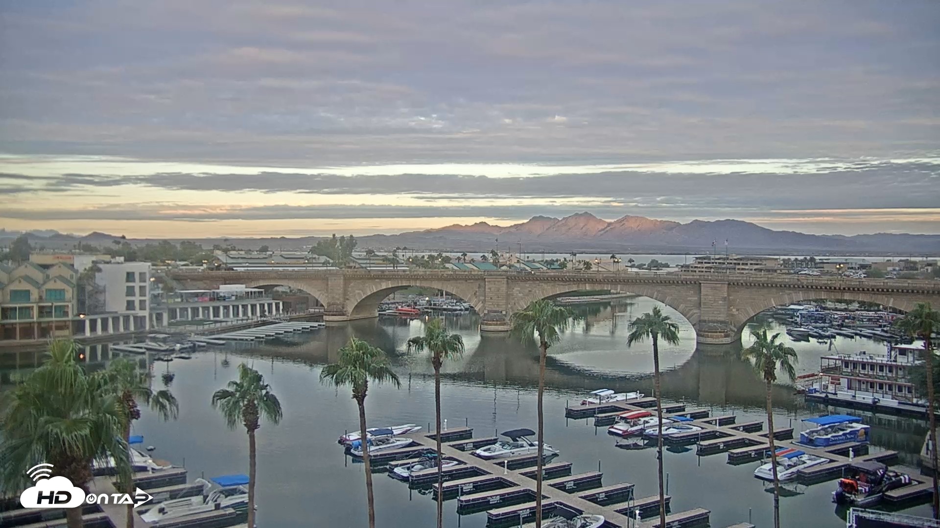 Snapshot of Lake Havasu London Bridge Live Webcam taken Oct 18, 2026, 7:05am MST