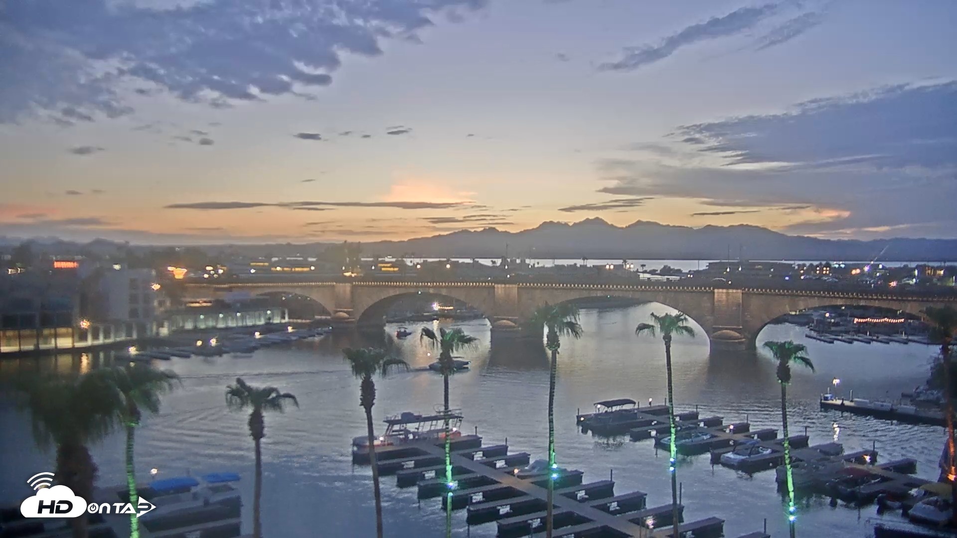 Snapshot of Lake Havasu London Bridge Live Webcam taken Aug 6, 2026, 7:55pm MST