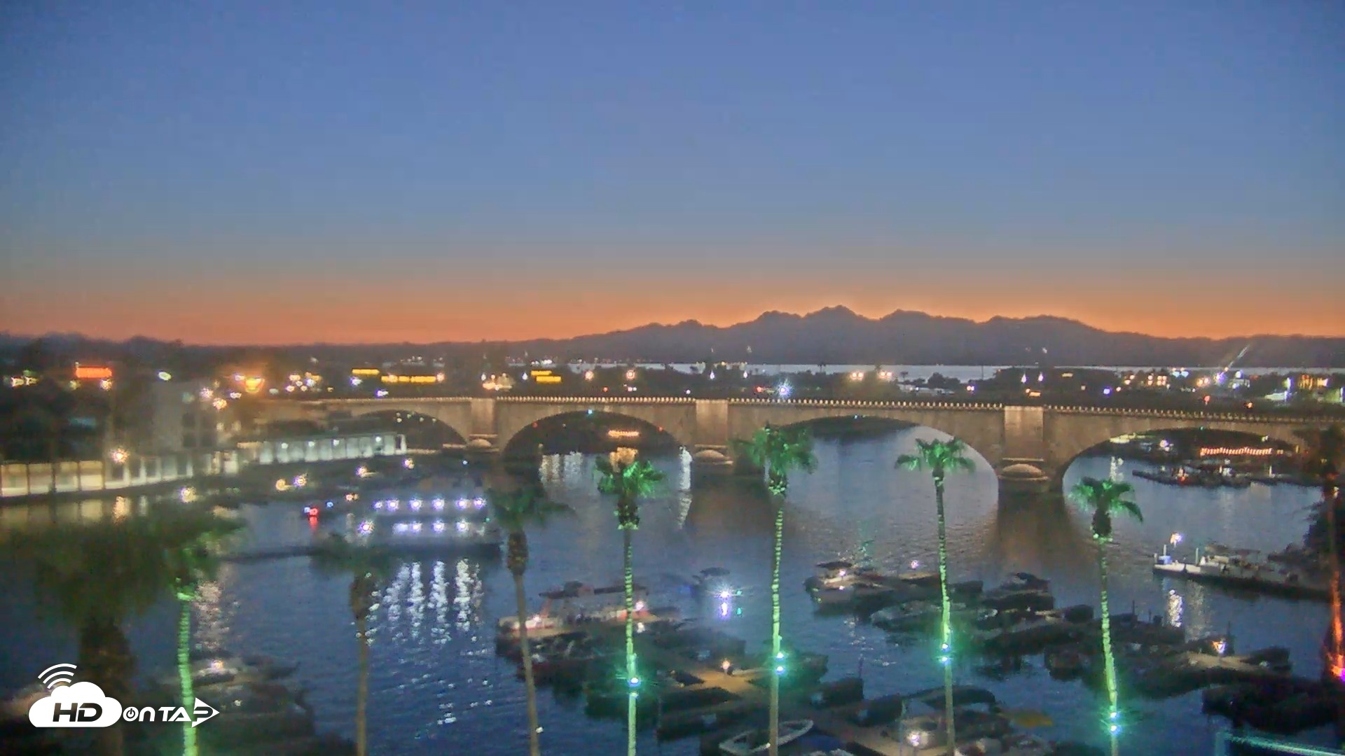 Snapshot of Lake Havasu London Bridge Live Webcam taken Aug 1, 2026, 8:16pm MST