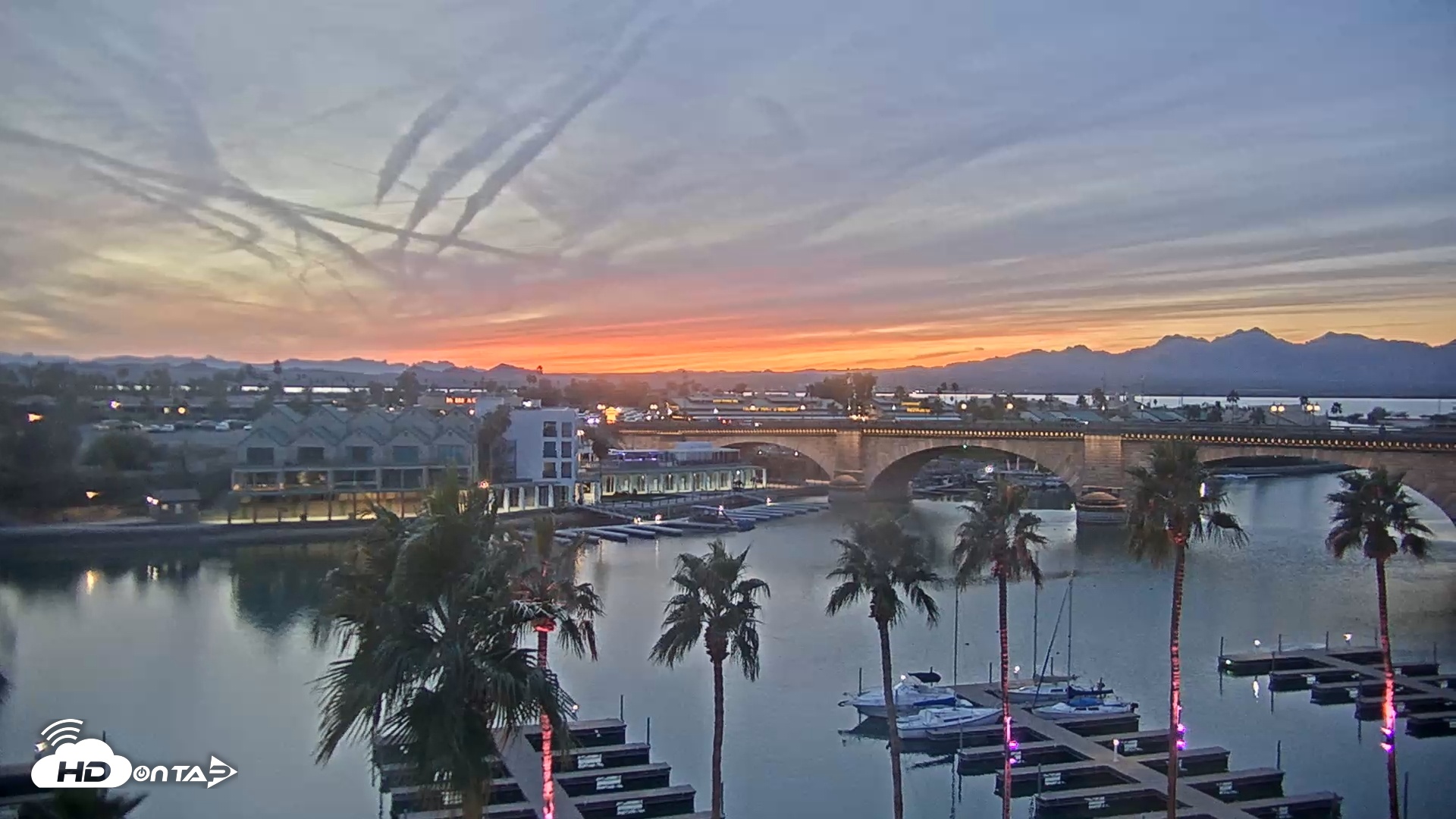 Snapshot of Lake Havasu London Bridge Live Webcam taken Jan 28, 2026, 6:19pm MST