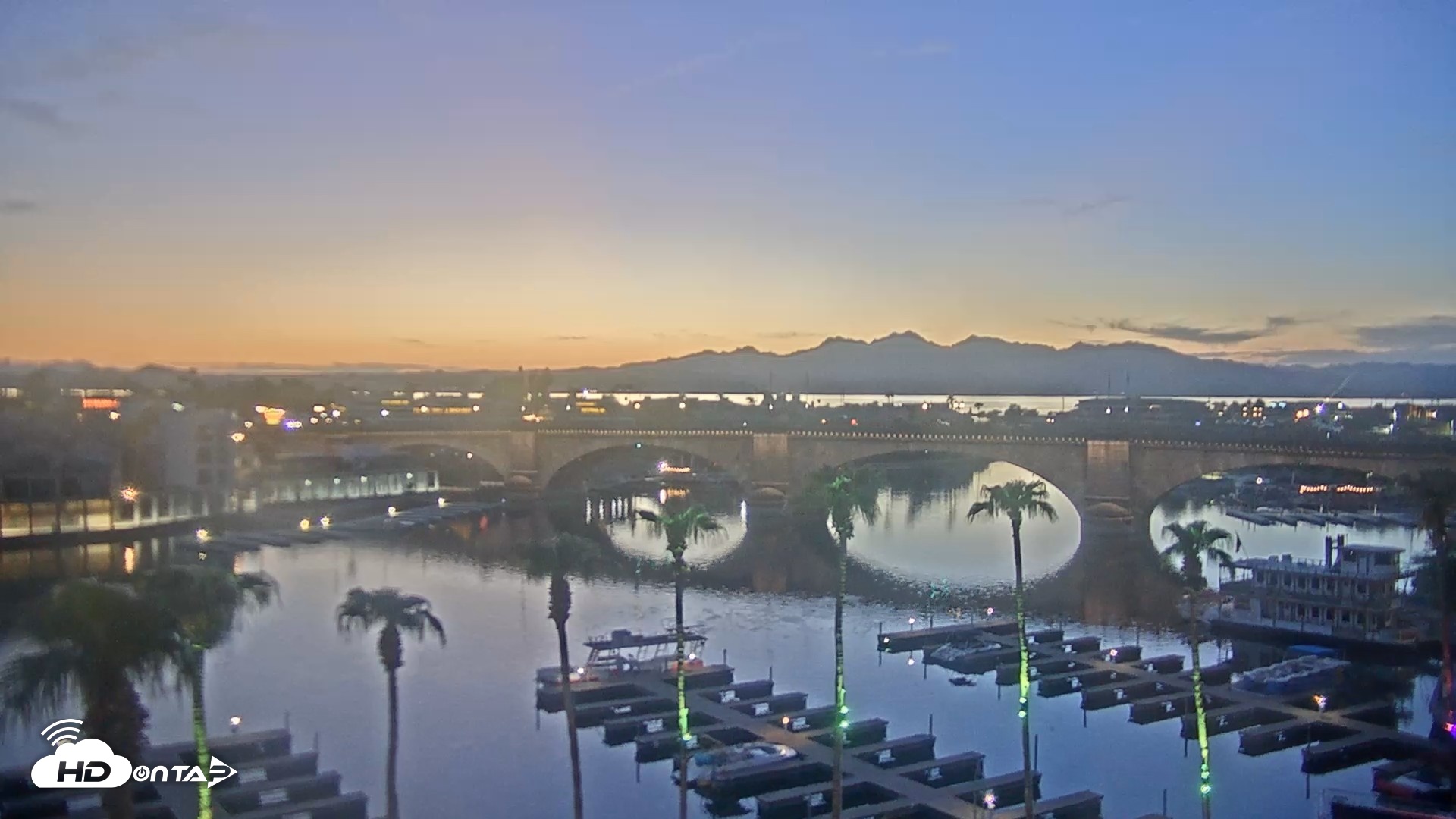 Snapshot of Lake Havasu London Bridge Live Webcam taken Aug 25, 2026, 7:35pm MST