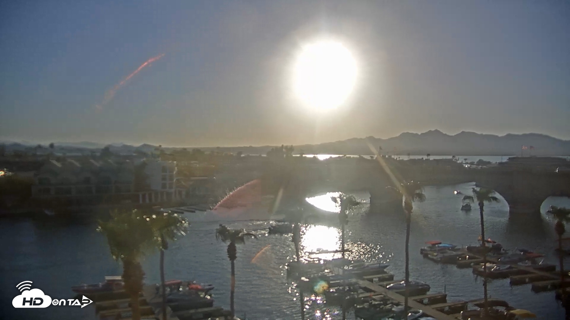 Snapshot of Lake Havasu London Bridge Live Webcam taken Aug 1, 2026, 6:47pm MST