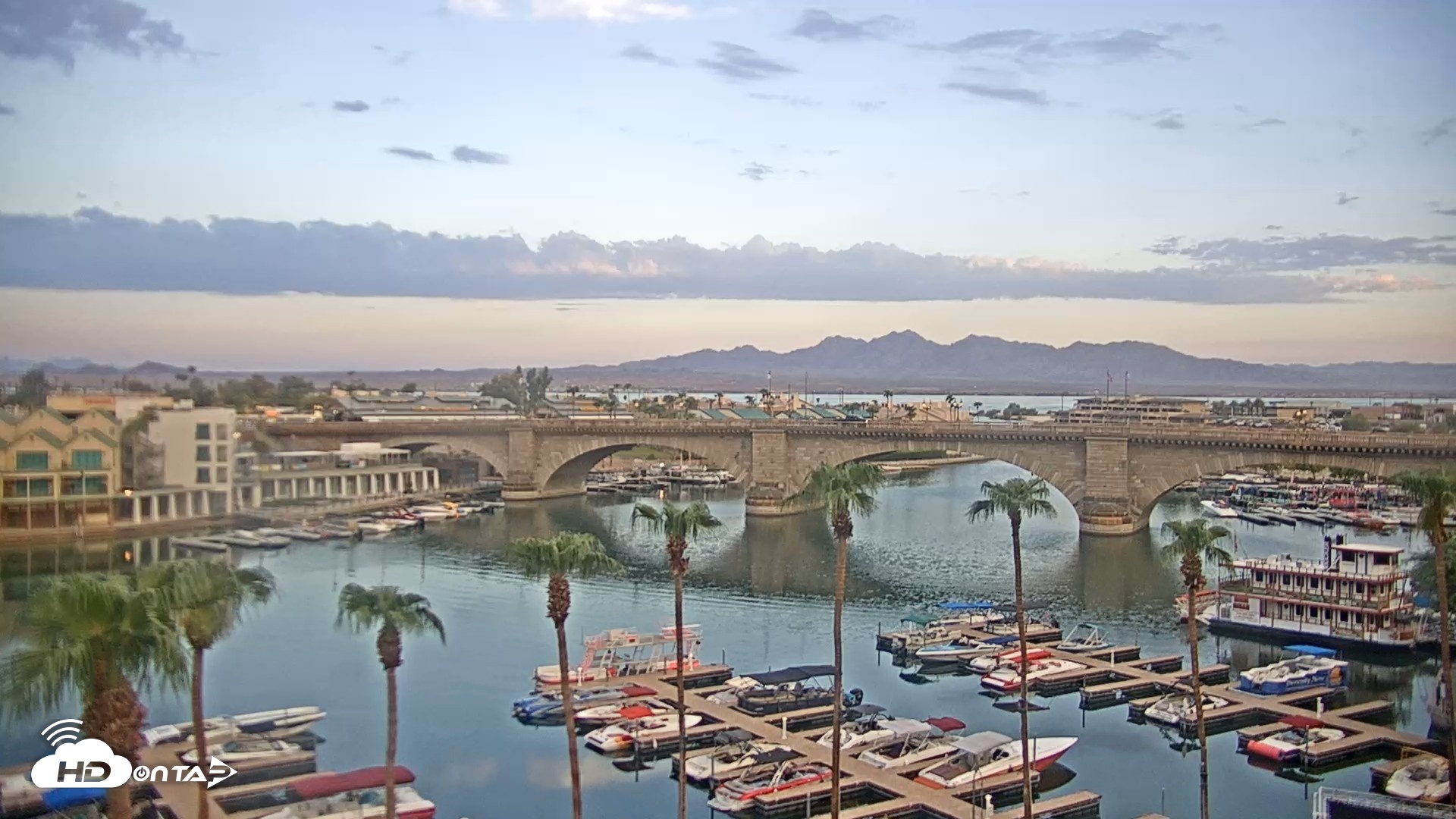 Snapshot of Lake Havasu London Bridge Live Webcam taken Aug 23, 2026, 6:21am MST