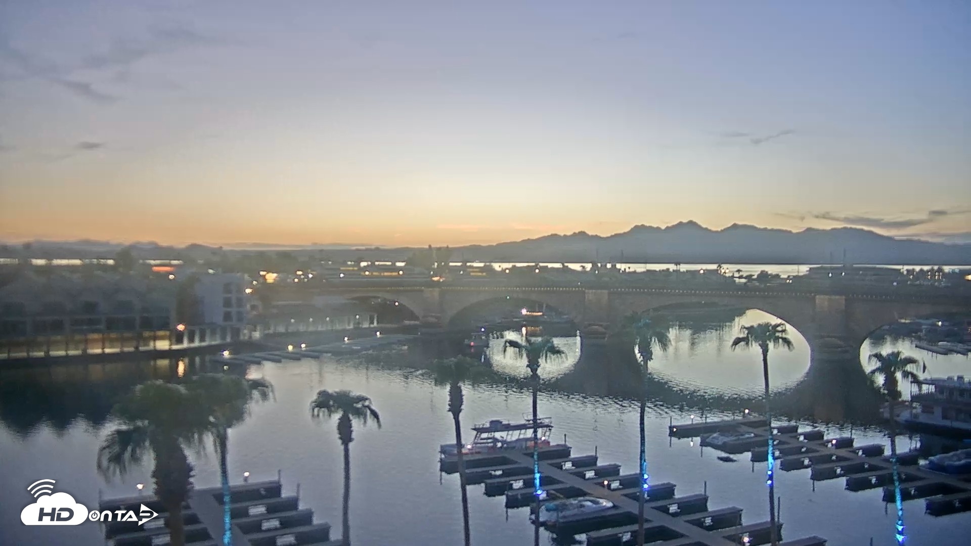 Snapshot of Lake Havasu London Bridge Live Webcam taken Aug 25, 2026, 7:31pm MST