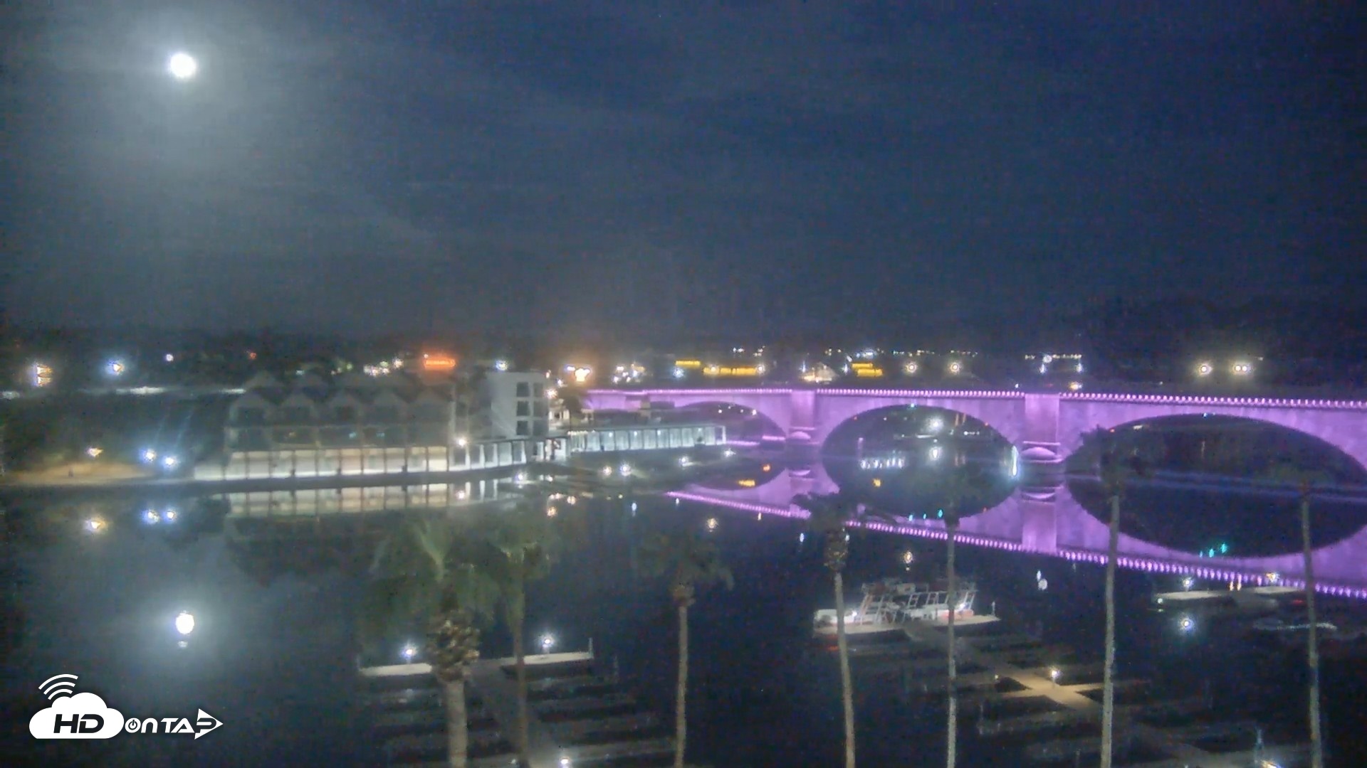 Snapshot of Lake Havasu London Bridge Live Webcam taken Aug 28, 2026, 5:26am MST