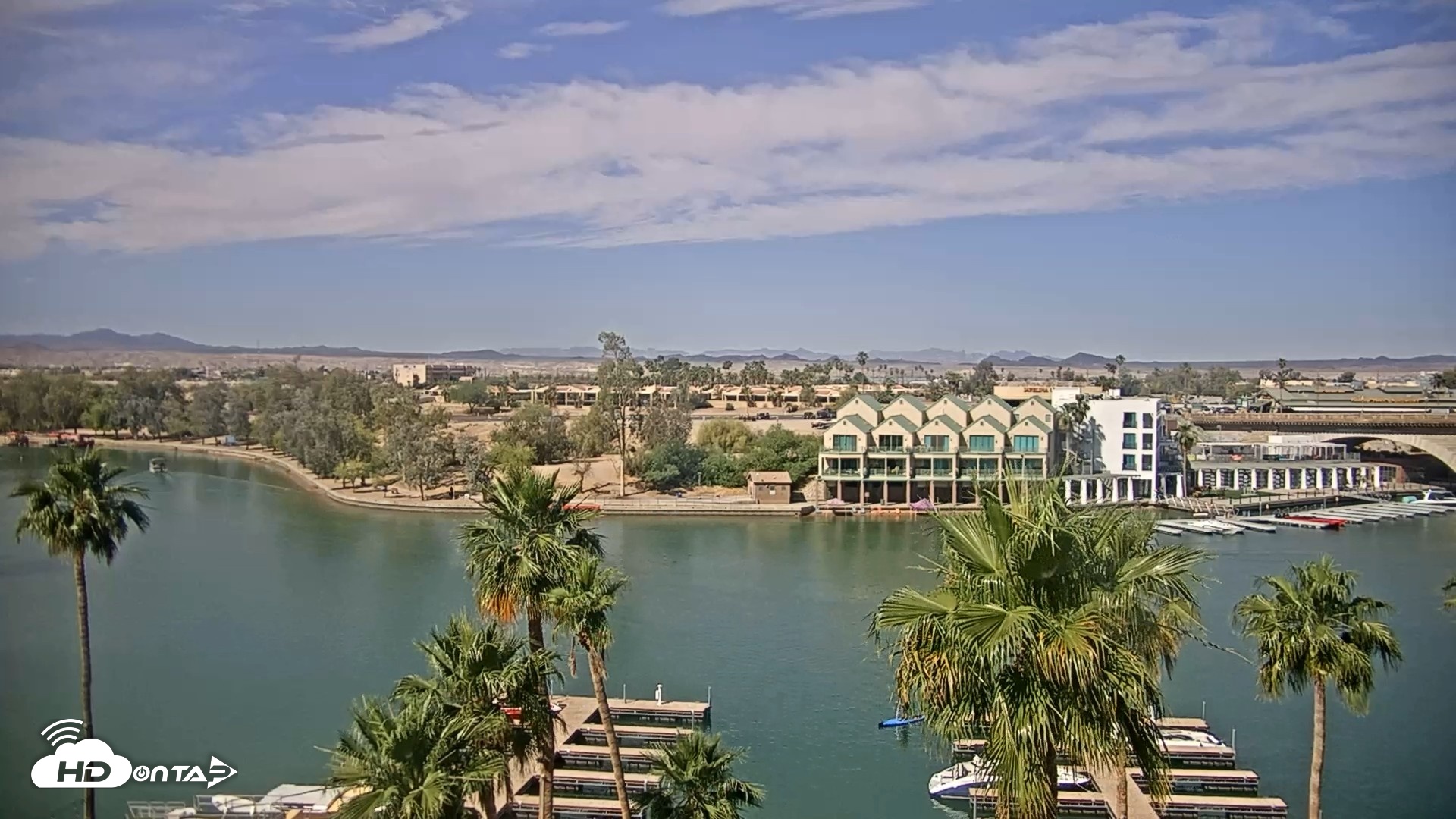 Snapshot of Lake Havasu London Bridge Live Webcam taken Apr 10, 2026, 9:56am MST
