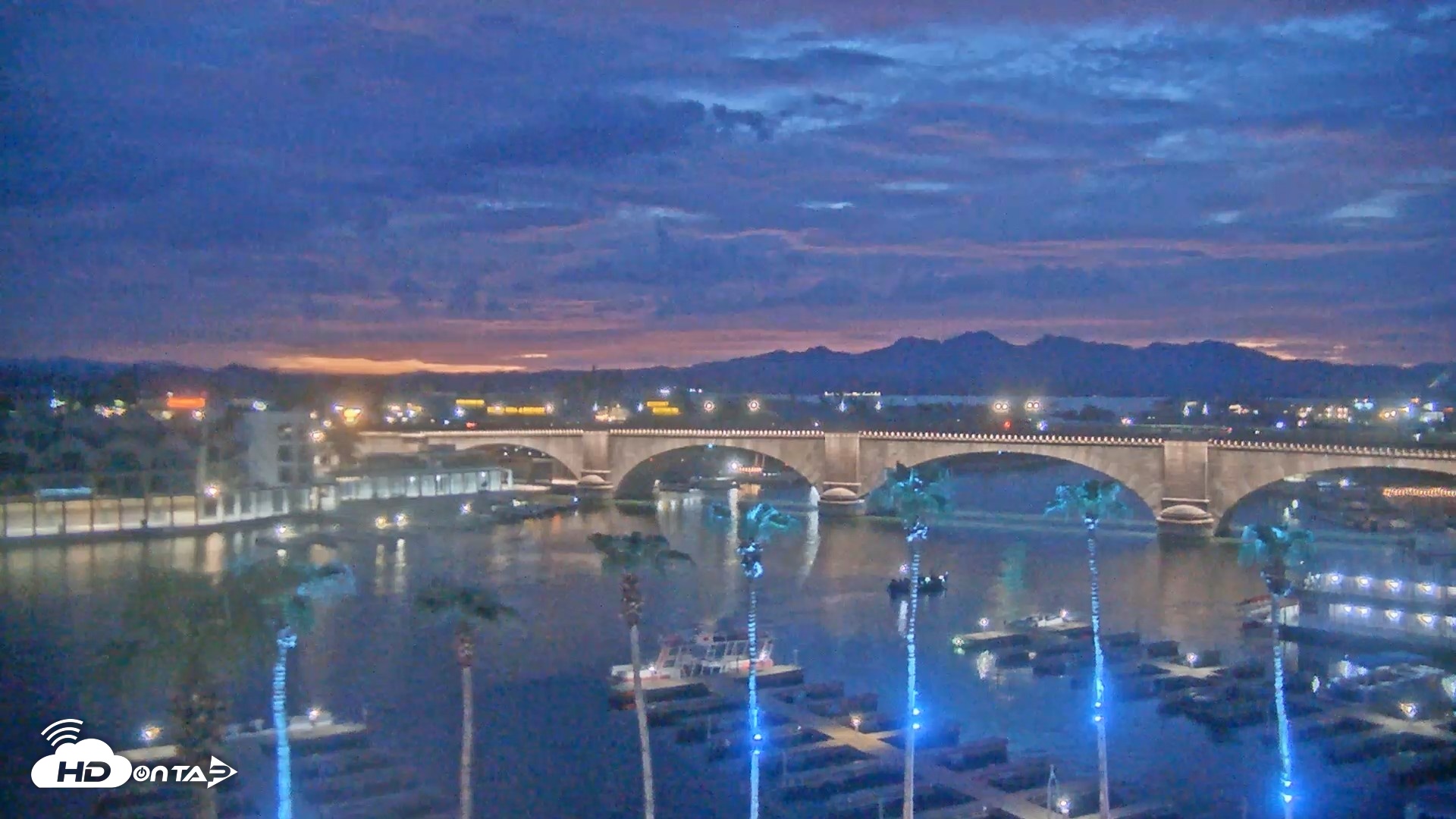 Snapshot of Lake Havasu London Bridge Live Webcam taken Aug 13, 2026, 7:59pm MST