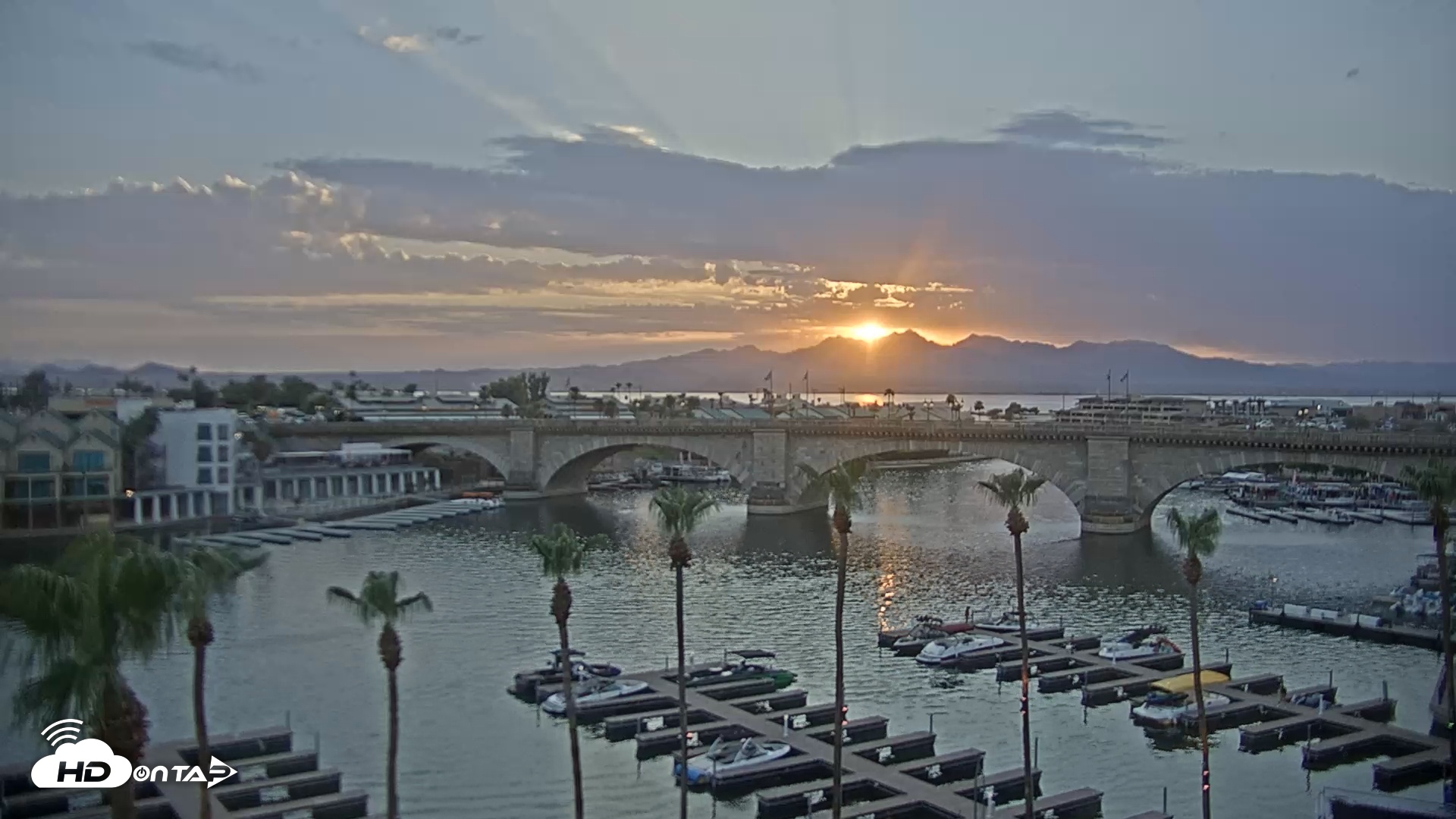 Snapshot of Lake Havasu London Bridge Live Webcam taken Jul 1, 2025, 7:36pm MST