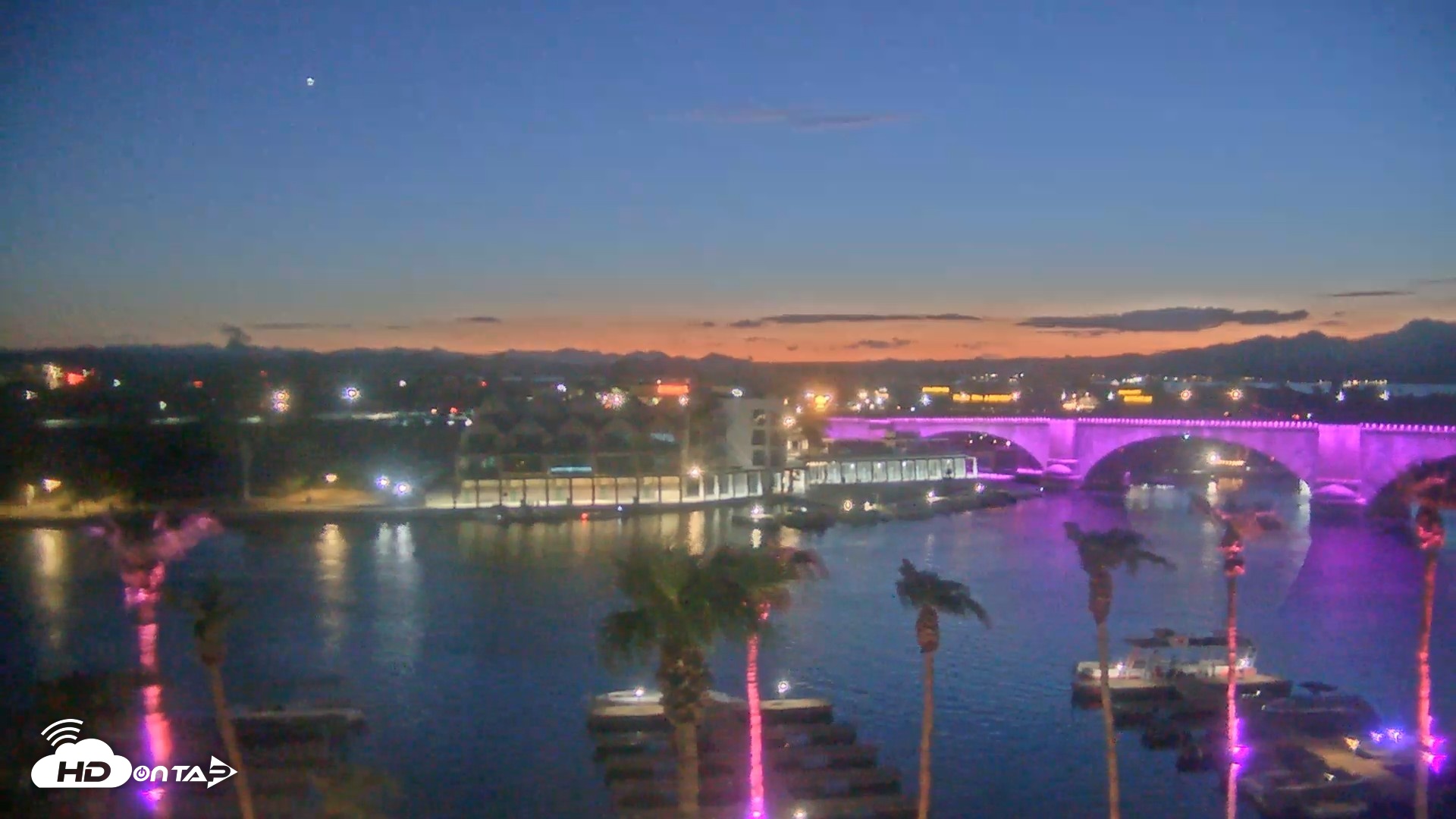Snapshot of Lake Havasu London Bridge Live Webcam taken Aug 29, 2026, 7:44pm MST