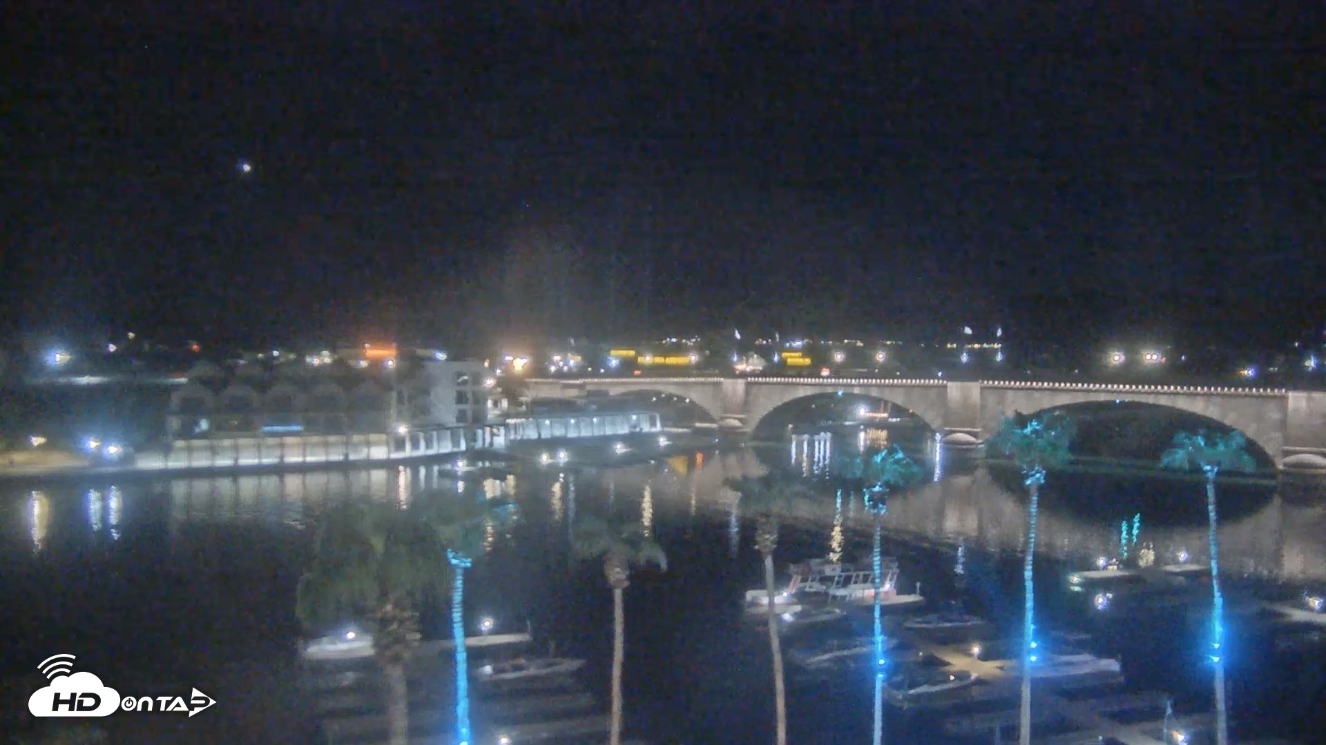 Snapshot of Lake Havasu London Bridge Live Webcam taken Aug 18, 2026, 8:32pm MST