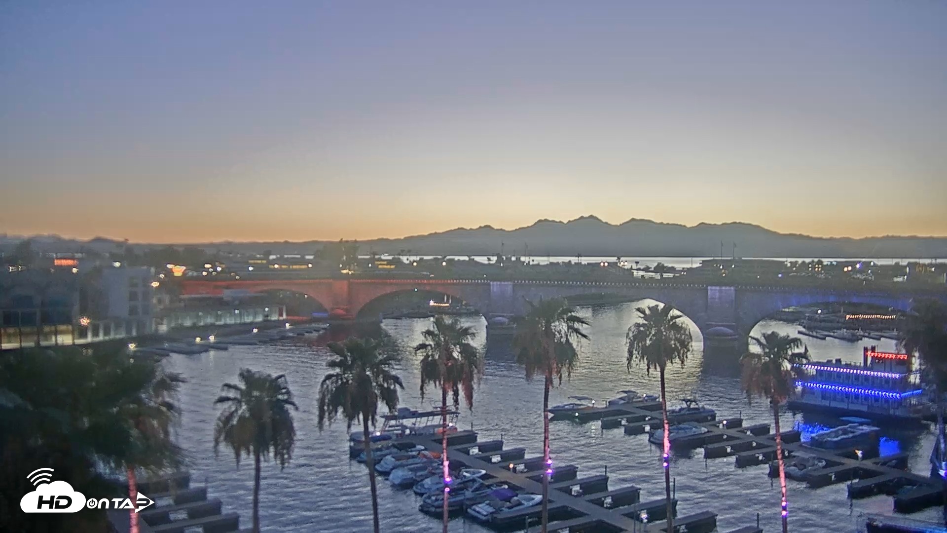 Snapshot of Lake Havasu London Bridge Live Webcam taken Jul 8, 2026, 8:16pm MST