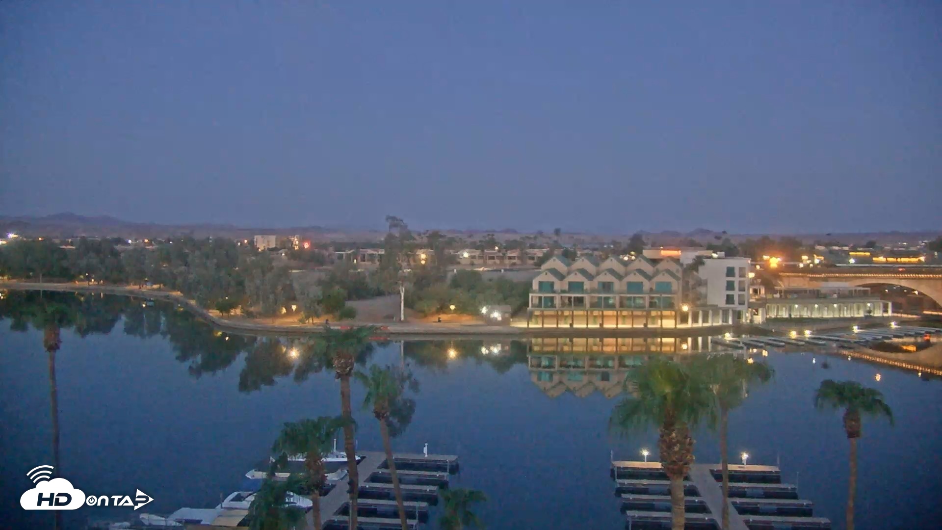 Snapshot of Lake Havasu London Bridge Live Webcam taken Aug 26, 2026, 5:43am MST