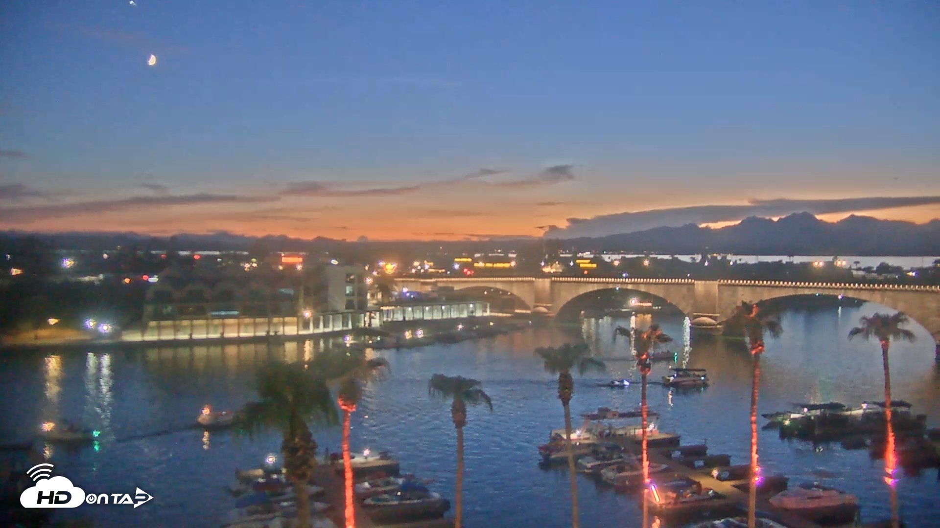 Snapshot of Lake Havasu London Bridge Live Webcam taken Aug 15, 2026, 7:58pm MST