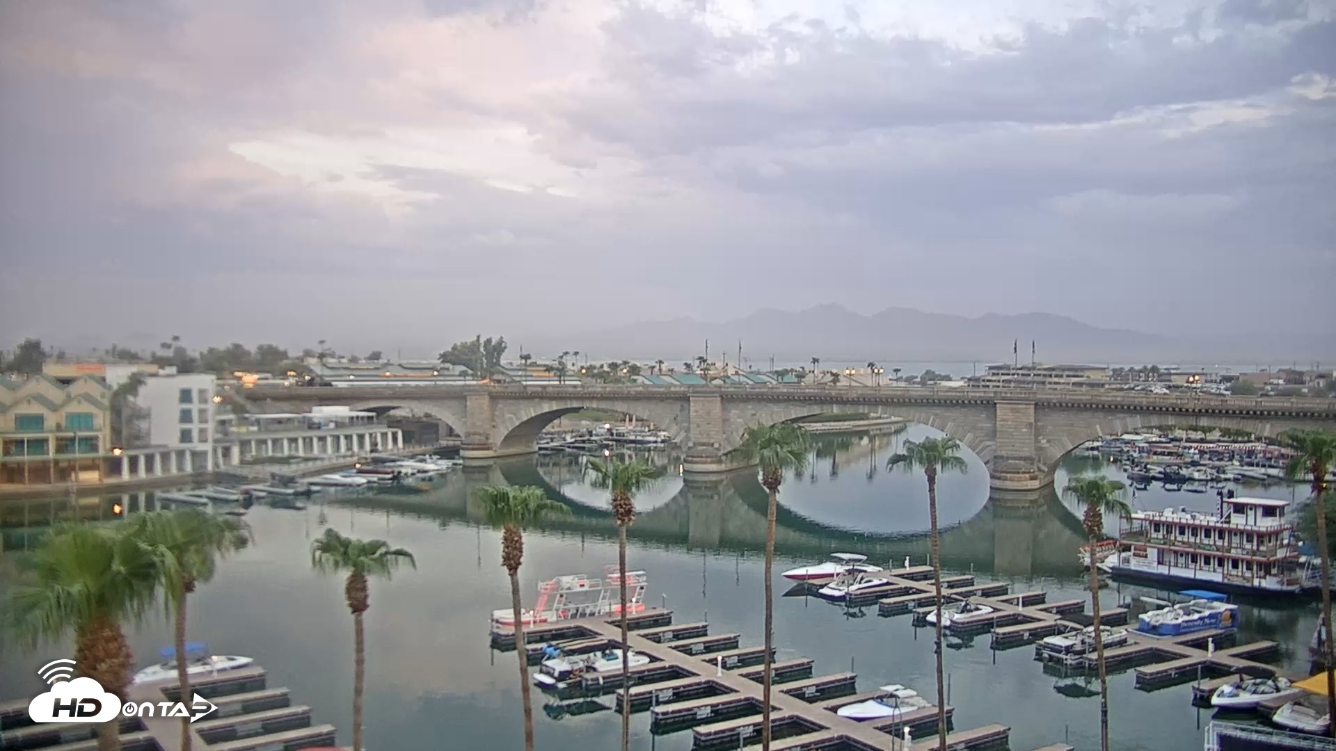Snapshot of Lake Havasu London Bridge Live Webcam taken Aug 10, 2026, 6:05am MST