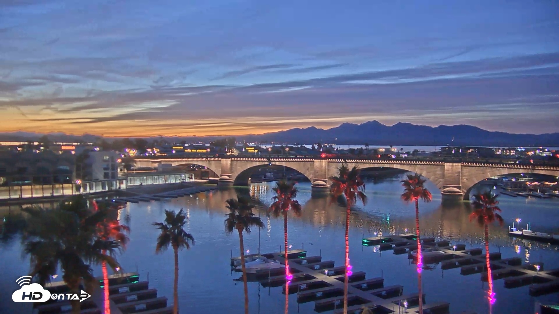 Snapshot of Lake Havasu London Bridge Live Webcam taken Feb 7, 2025, 6:39pm MST