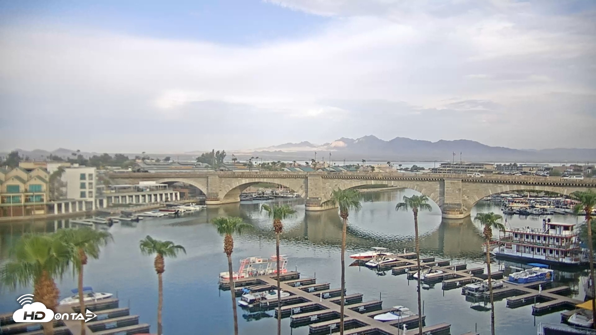 Snapshot of Lake Havasu London Bridge Live Webcam taken Aug 10, 2026, 7:21am MST