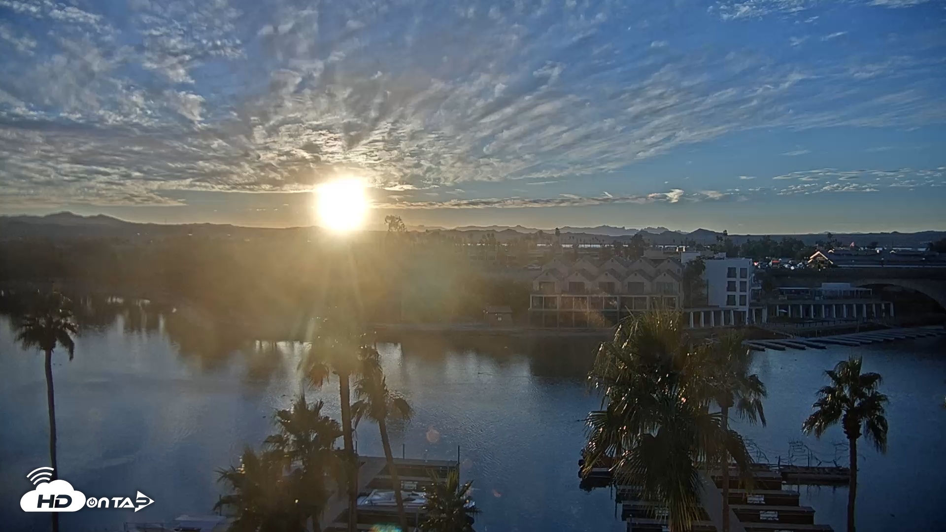 Snapshot of Lake Havasu London Bridge Live Webcam taken Dec 14, 2025, 5:12pm MST