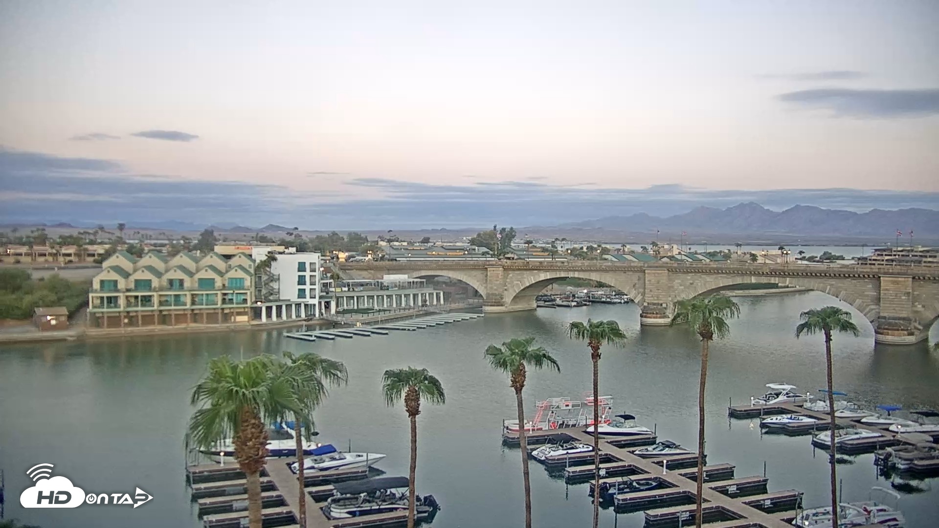 Snapshot of Lake Havasu London Bridge Live Webcam taken Sep 17, 2026, 6:22am MST
