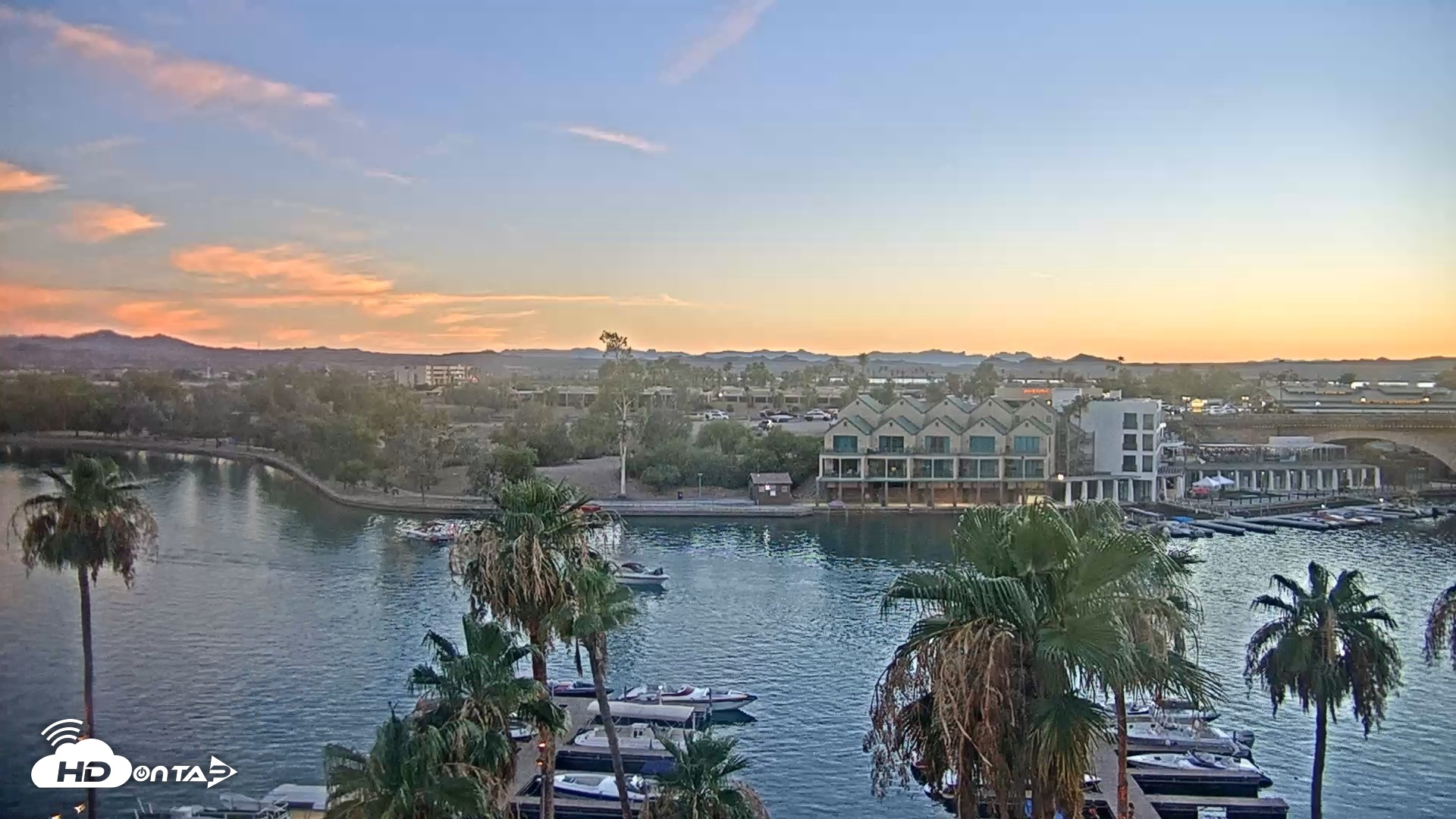 Snapshot of Lake Havasu London Bridge Live Webcam taken Jun 21, 2026, 8:01pm MST