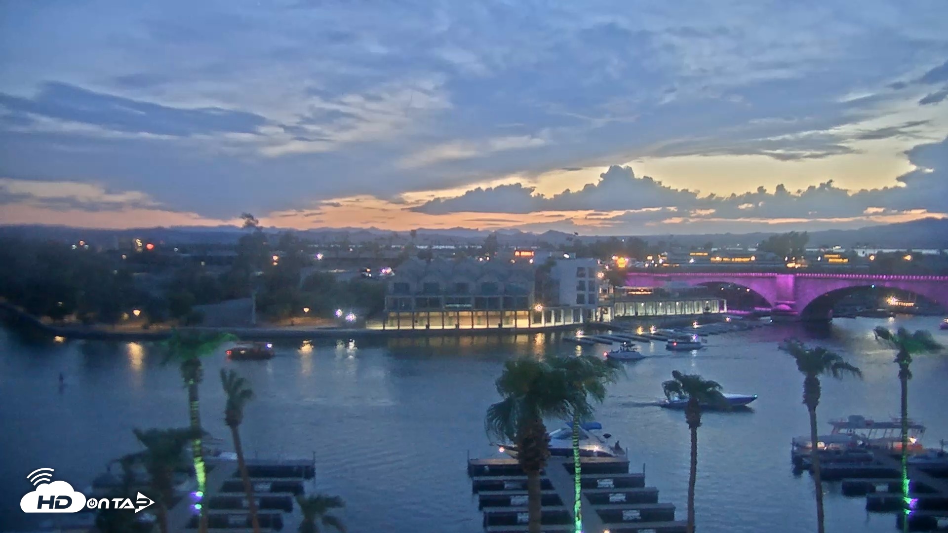 Snapshot of Lake Havasu London Bridge Live Webcam taken Aug 28, 2026, 7:29pm MST