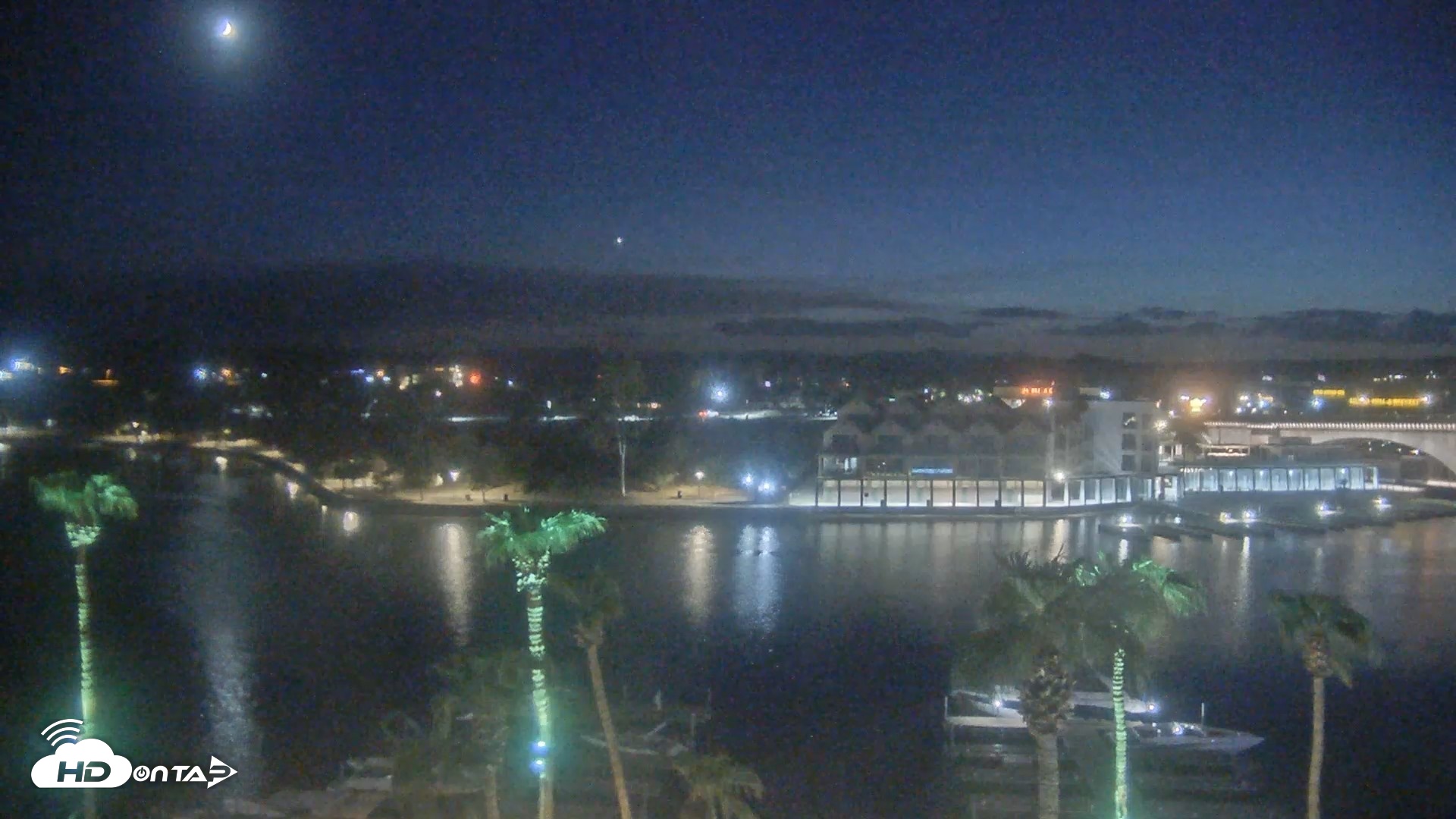 Snapshot of Lake Havasu London Bridge Live Webcam taken Sep 15, 2026, 7:33pm MST