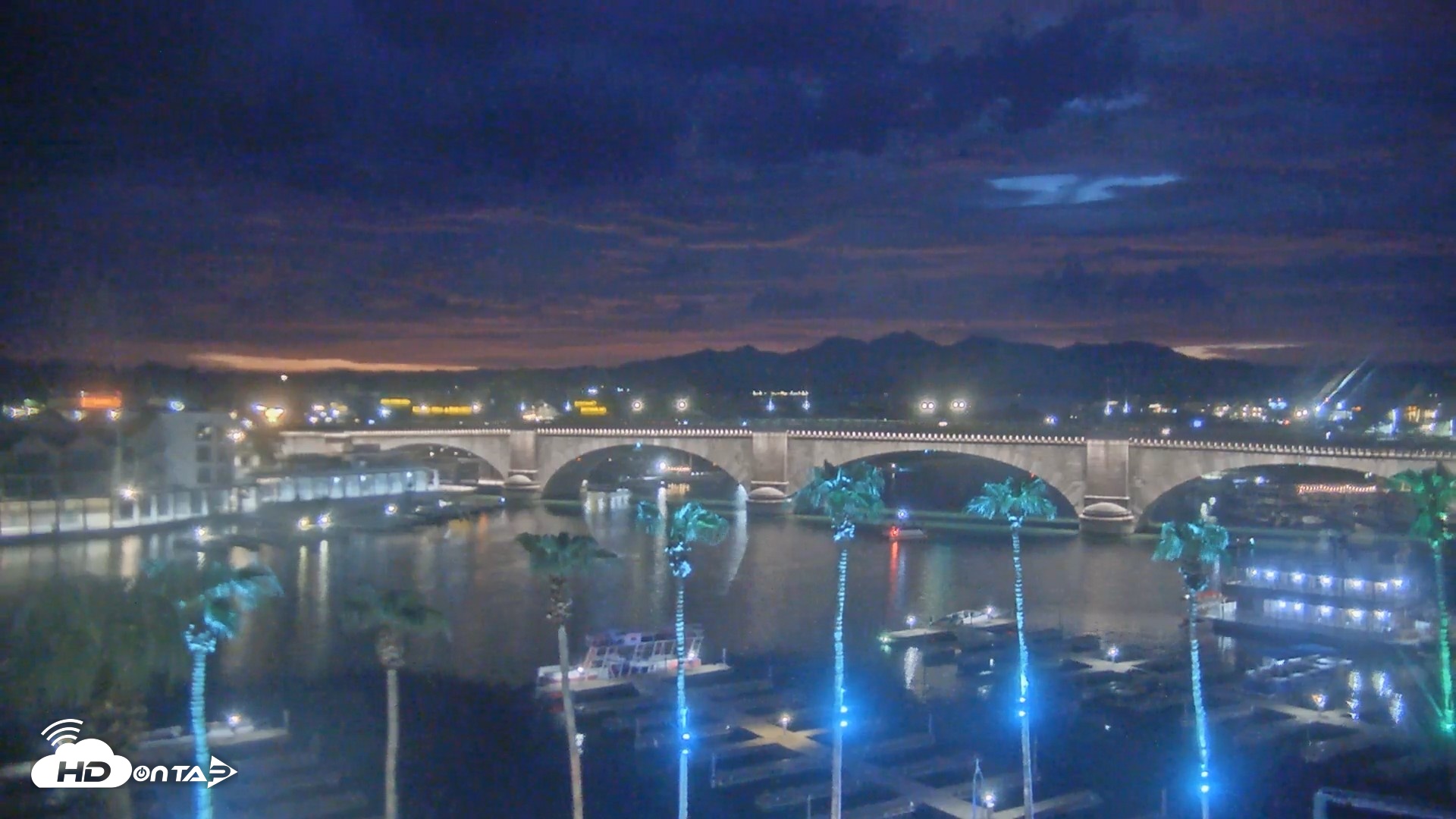Snapshot of Lake Havasu London Bridge Live Webcam taken Aug 13, 2026, 8:07pm MST