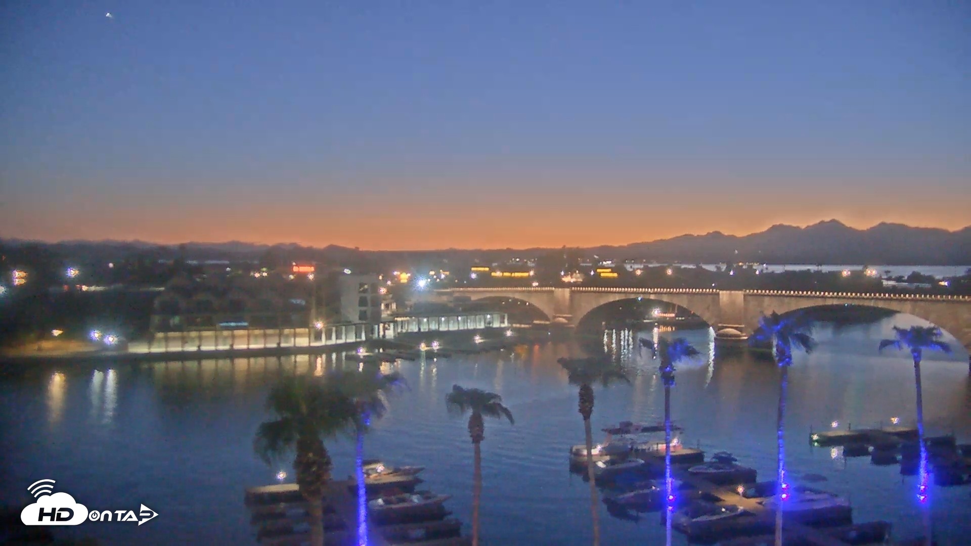 Snapshot of Lake Havasu London Bridge Live Webcam taken Aug 19, 2026, 7:54pm MST