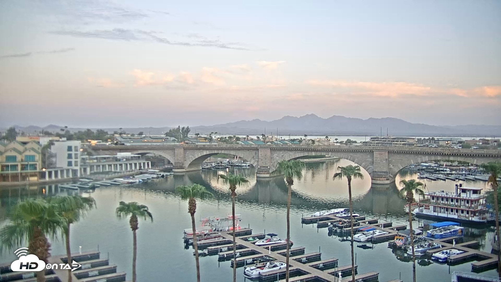 Snapshot of Lake Havasu London Bridge Live Webcam taken Aug 29, 2026, 6:13am MST