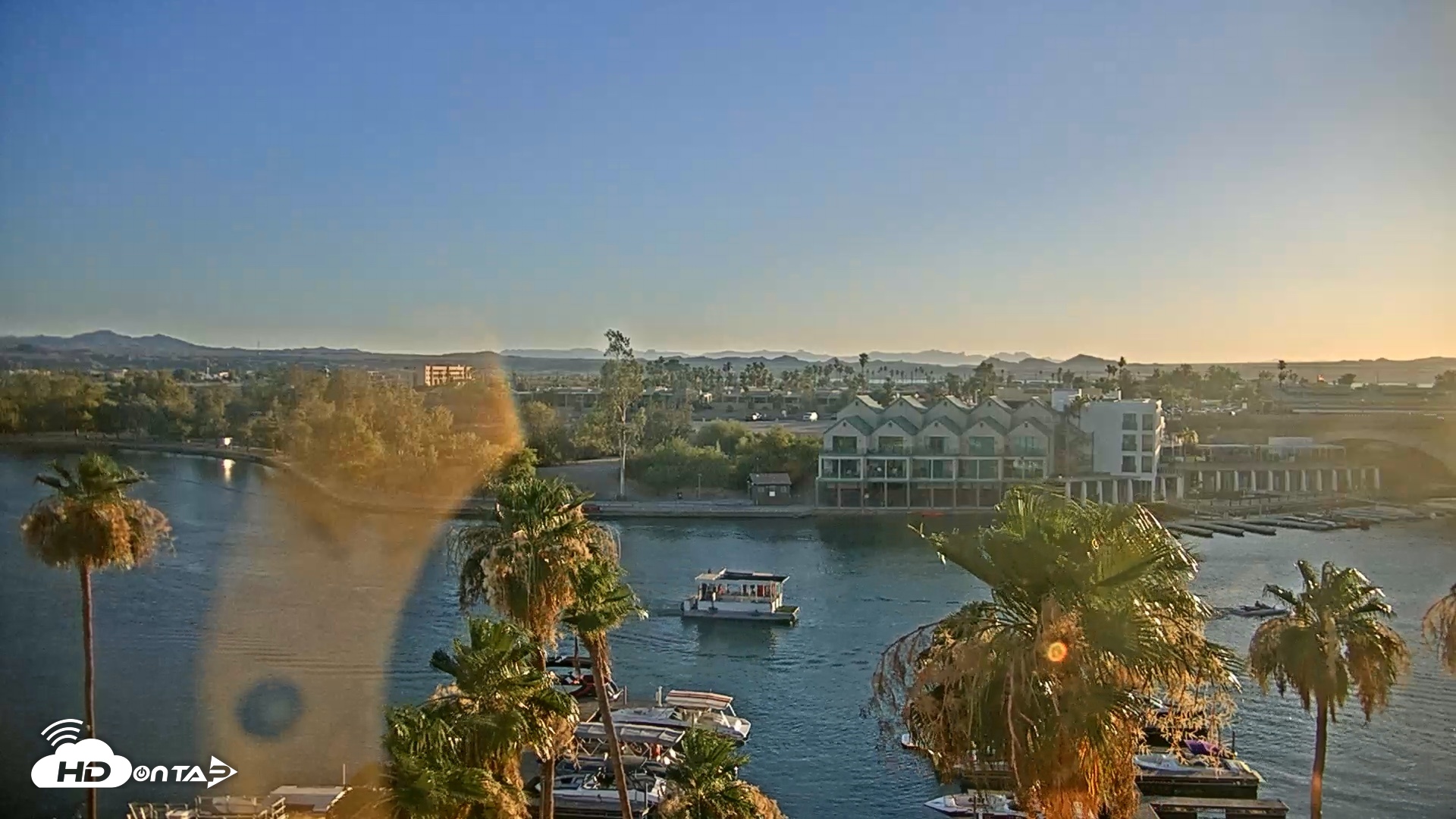 Snapshot of Lake Havasu London Bridge Live Webcam taken Jun 7, 2026, 7:09pm MST