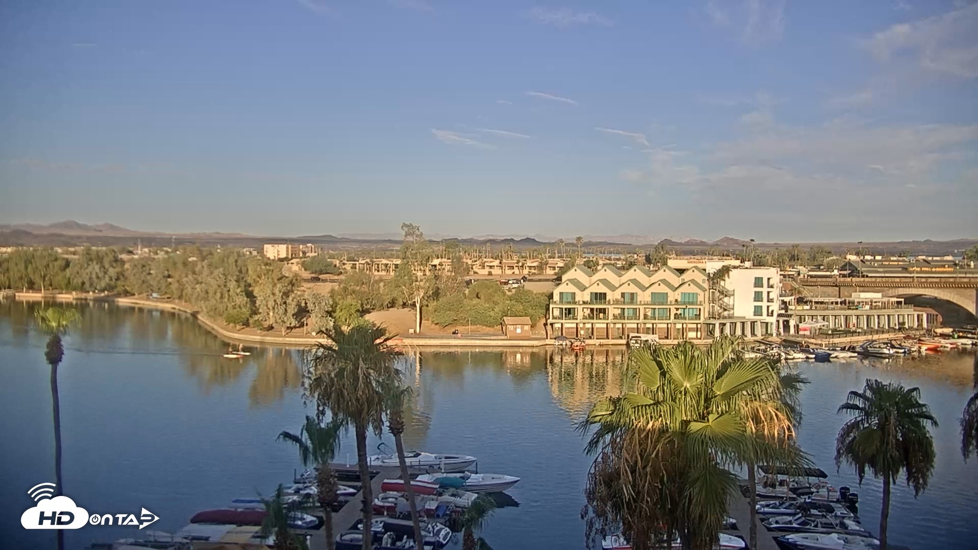 Snapshot of Lake Havasu London Bridge Live Webcam taken Jul 5, 2026, 6:19am MST