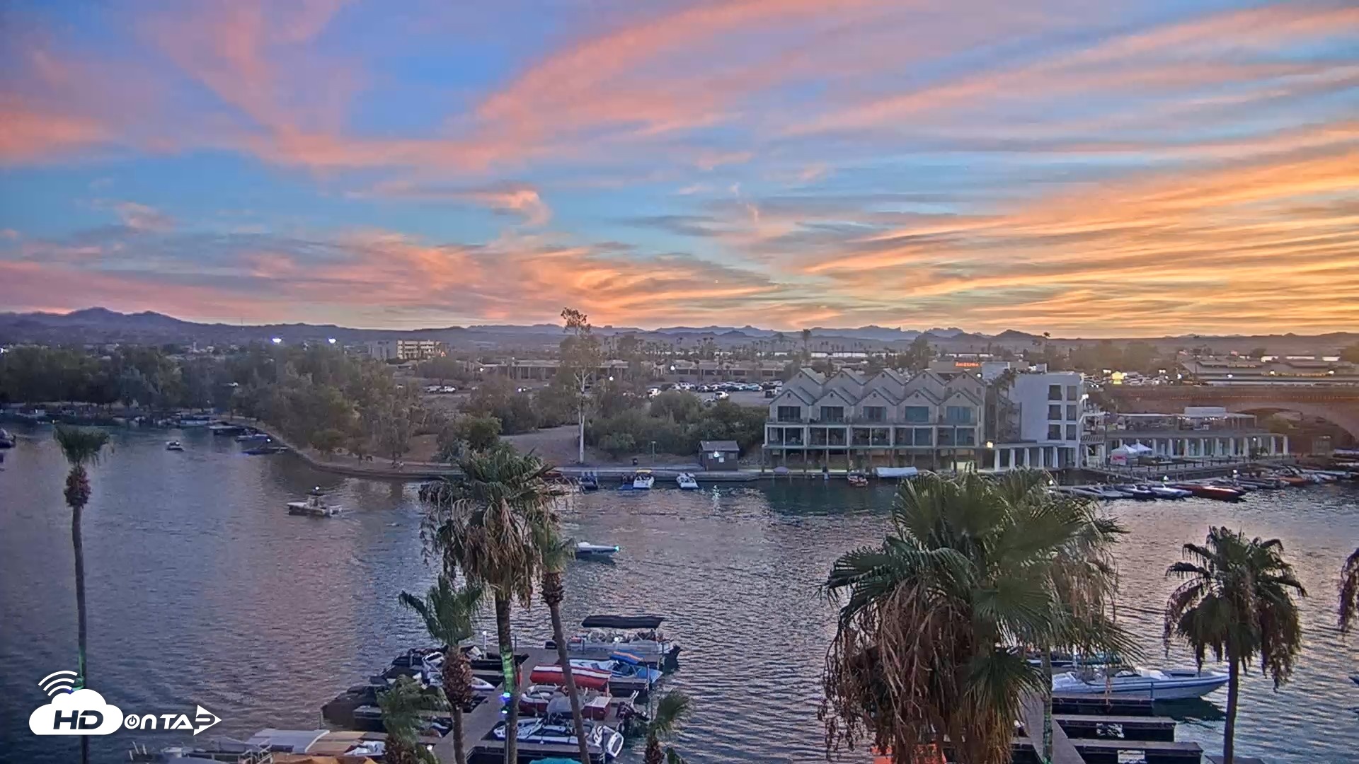 Snapshot of Lake Havasu London Bridge Live Webcam taken Jul 3, 2026, 8:05pm MST