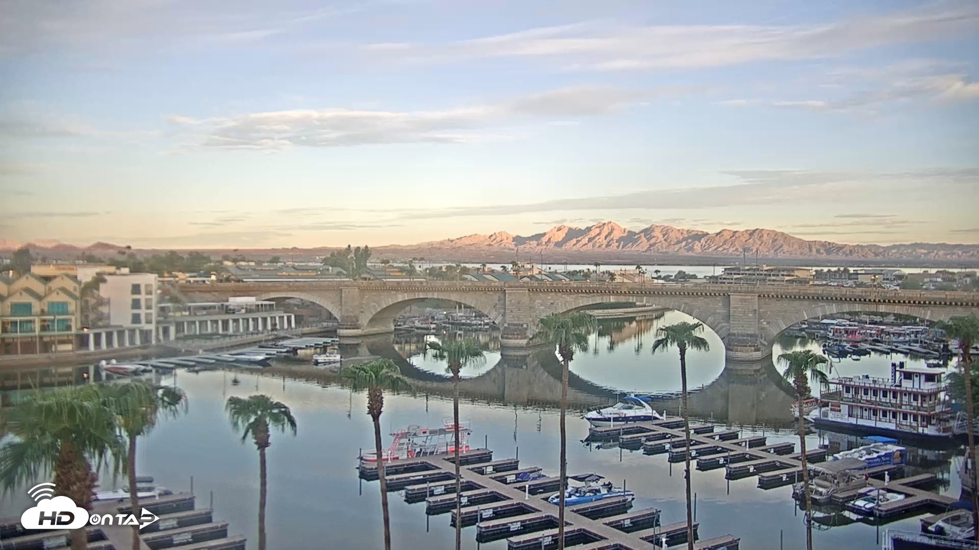 Snapshot of Lake Havasu London Bridge Live Webcam taken Sep 8, 2026, 6:33am MST