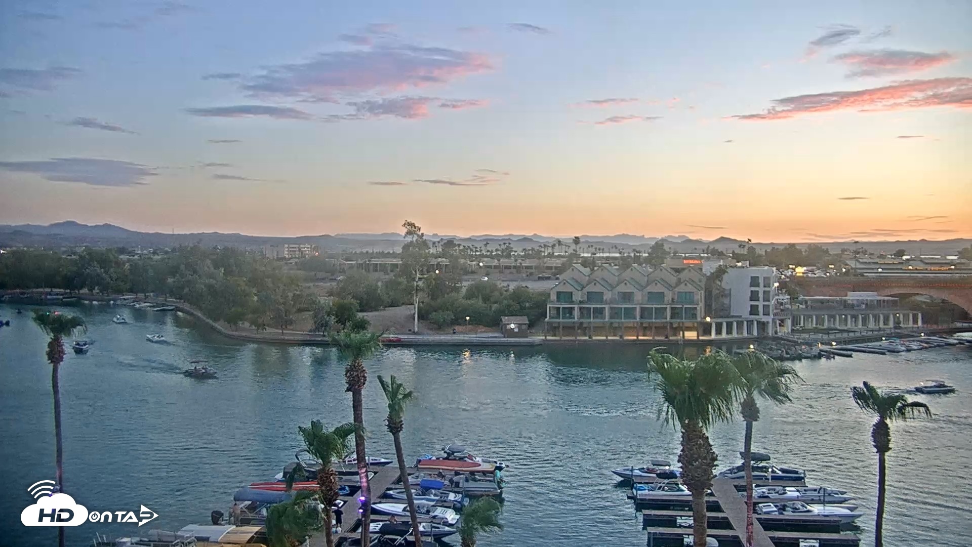 Snapshot of Lake Havasu London Bridge Live Webcam taken Jul 25, 2026, 7:54pm MST