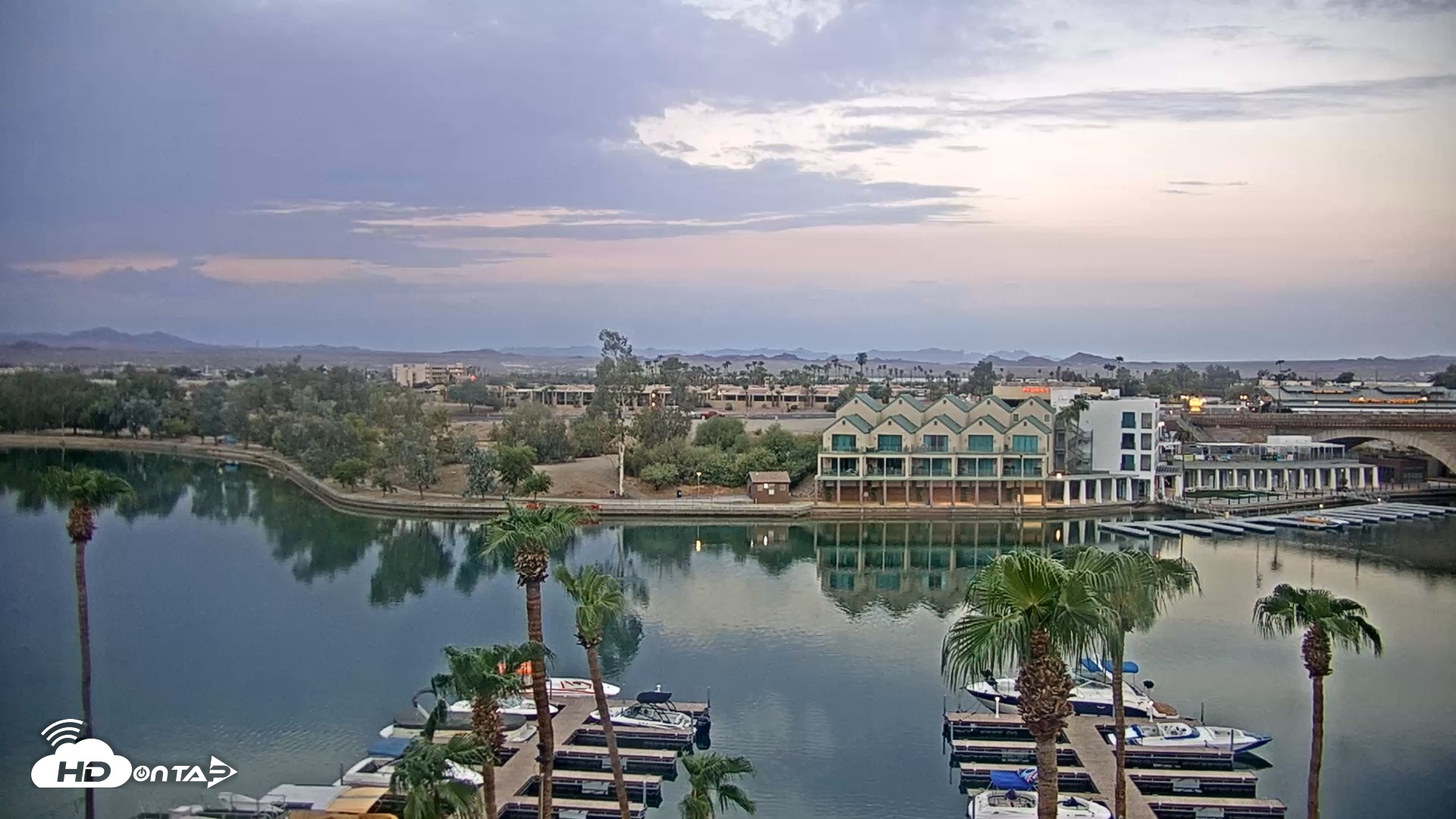 Snapshot of Lake Havasu London Bridge Live Webcam taken Aug 24, 2026, 6:07am MST