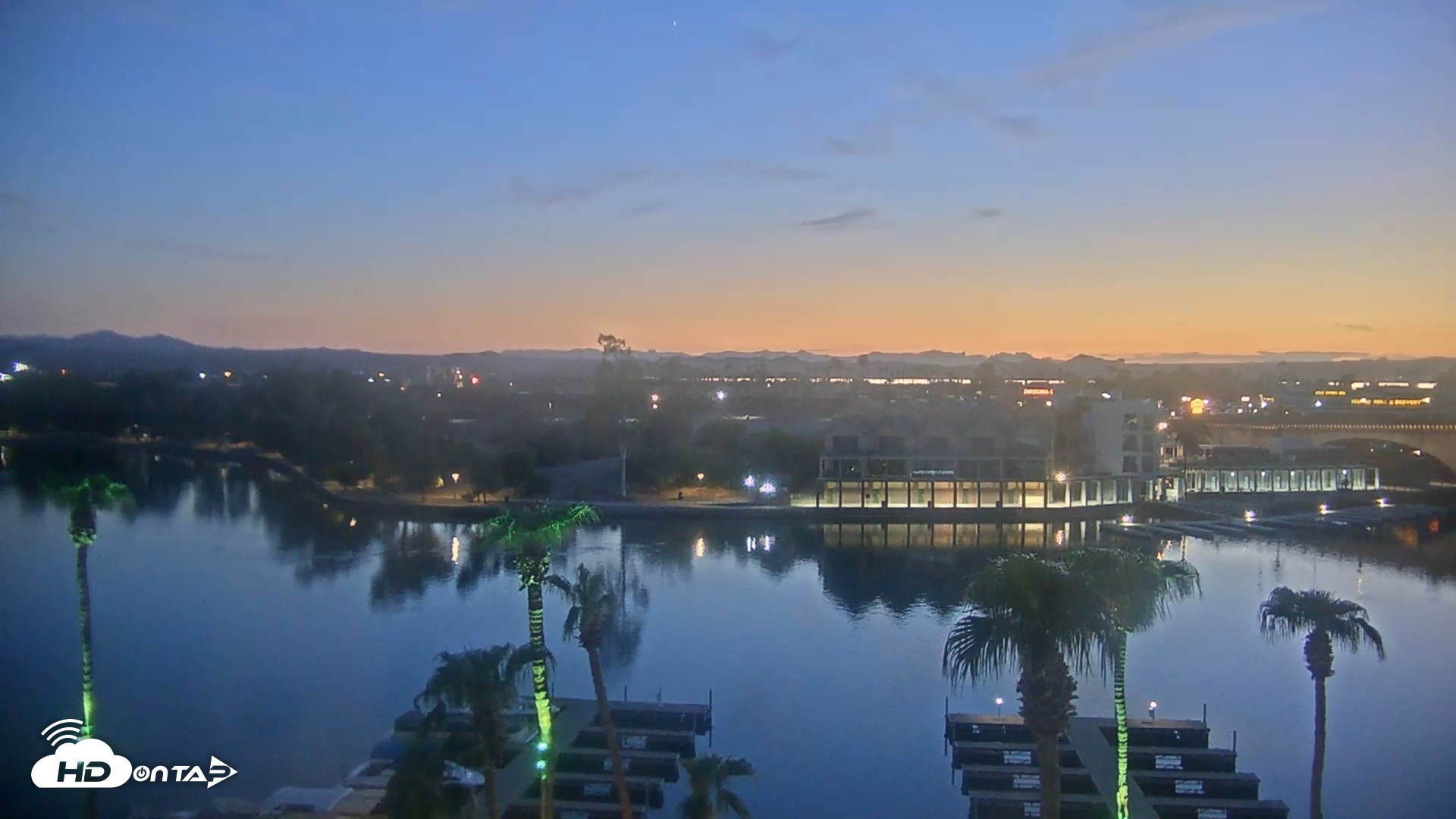 Snapshot of Lake Havasu London Bridge Live Webcam taken Aug 25, 2026, 7:37pm MST