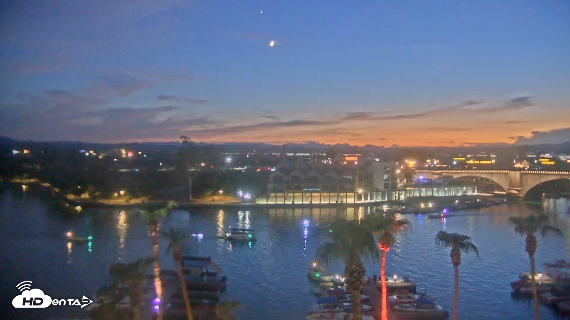 Snapshot of Lake Havasu London Bridge Live Webcam taken Aug 15, 2026, 7:58pm MST