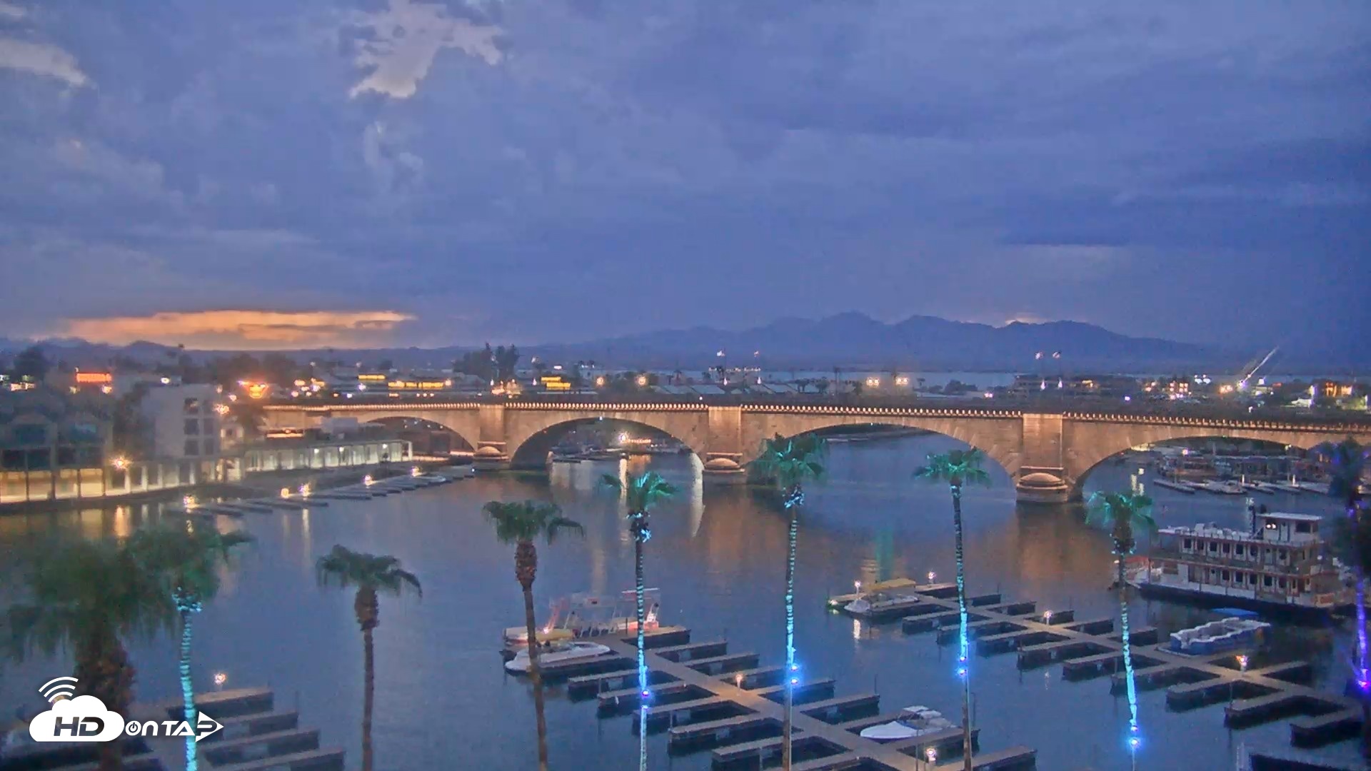 Snapshot of Lake Havasu London Bridge Live Webcam taken Aug 12, 2026, 7:47pm MST