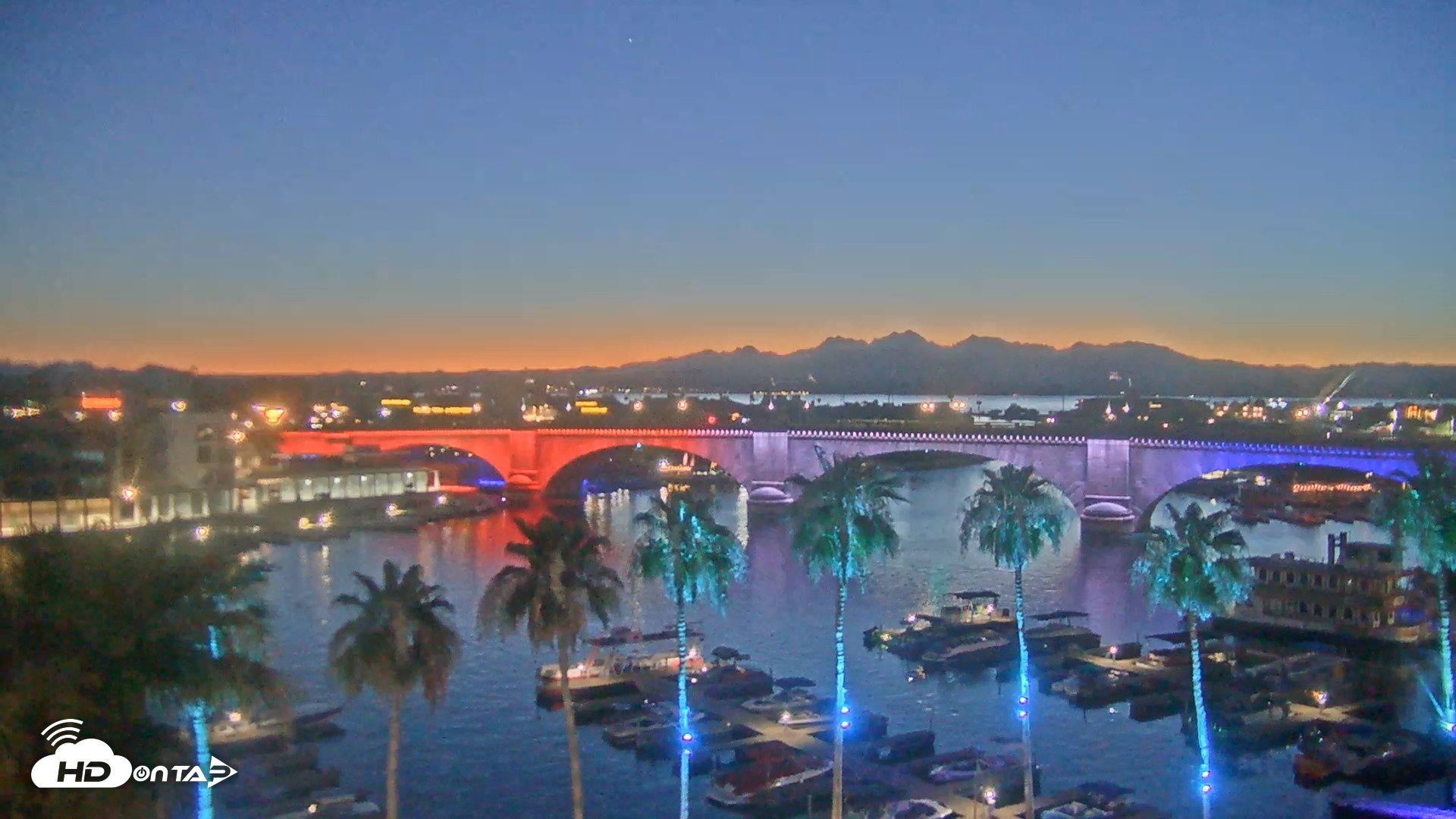 Snapshot of Lake Havasu London Bridge Live Webcam taken Jun 17, 2026, 8:32pm MST