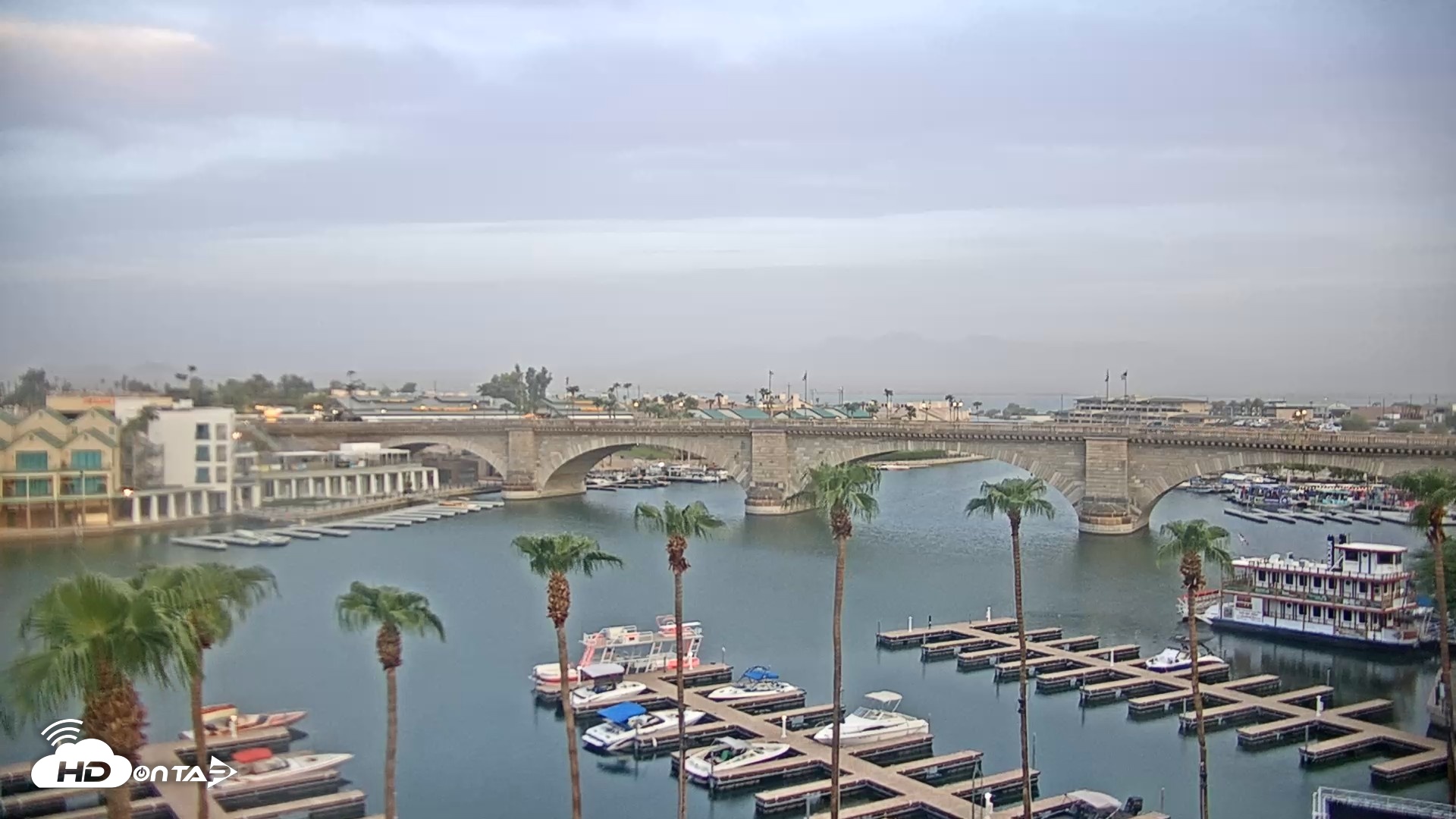Snapshot of Lake Havasu London Bridge Live Webcam taken Aug 20, 2026, 6:09am MST