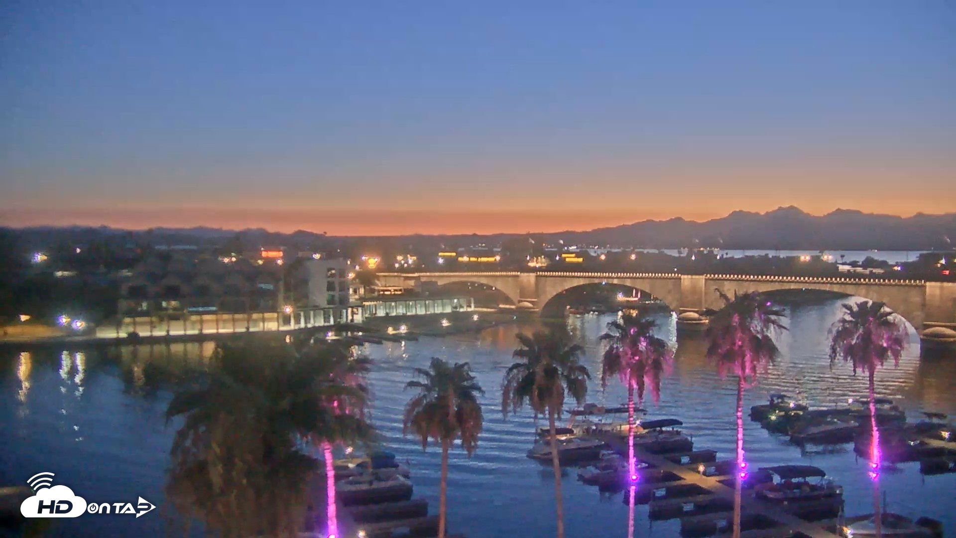 Snapshot of Lake Havasu London Bridge Live Webcam taken Jun 30, 2026, 8:28pm MST